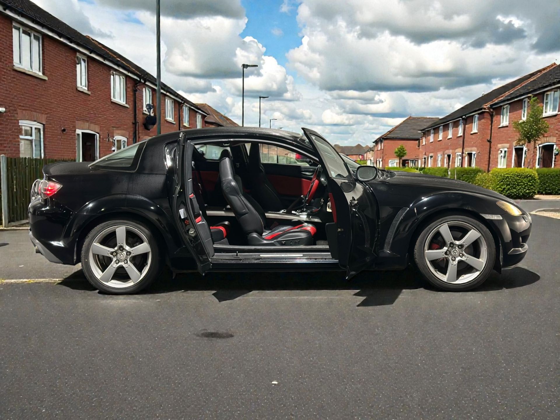 **(ONLY 56K MILEAGE)** 2006 MAZDA RX-8 231 PS COUPE, BLACK, 2 KEEPERS >>--NO VAT ON HAMMER--<< - Image 7 of 26