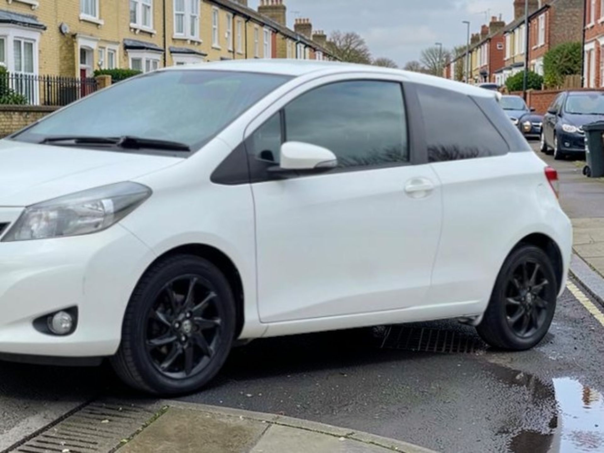 **(ONLY 63K MILEAGE)** 2012 TOYOTA YARIS 1.33 DUAL VVT-I TREND MANUAL >>--NO VAT ON HAMMER--<< - Image 3 of 30