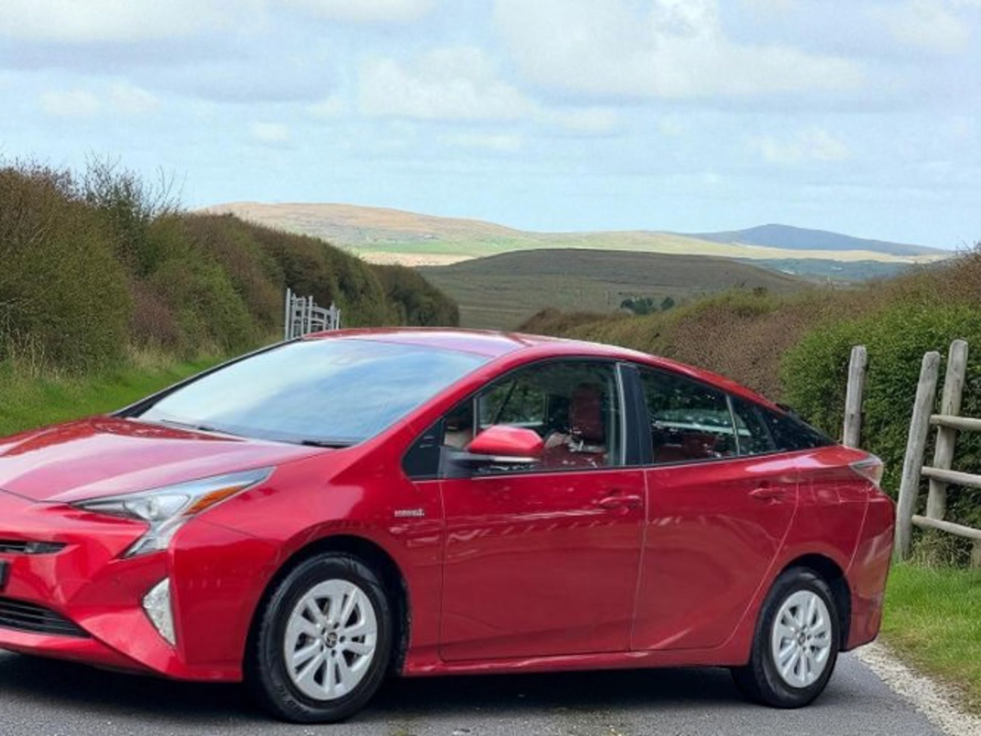 2016 TOYOTA PRIUS 1.8 VVT-H BUSINESS EDITION PLUS CVT (S/S) HATCHBACK>>--NO VAT ON HAMMER--<< - Image 13 of 46