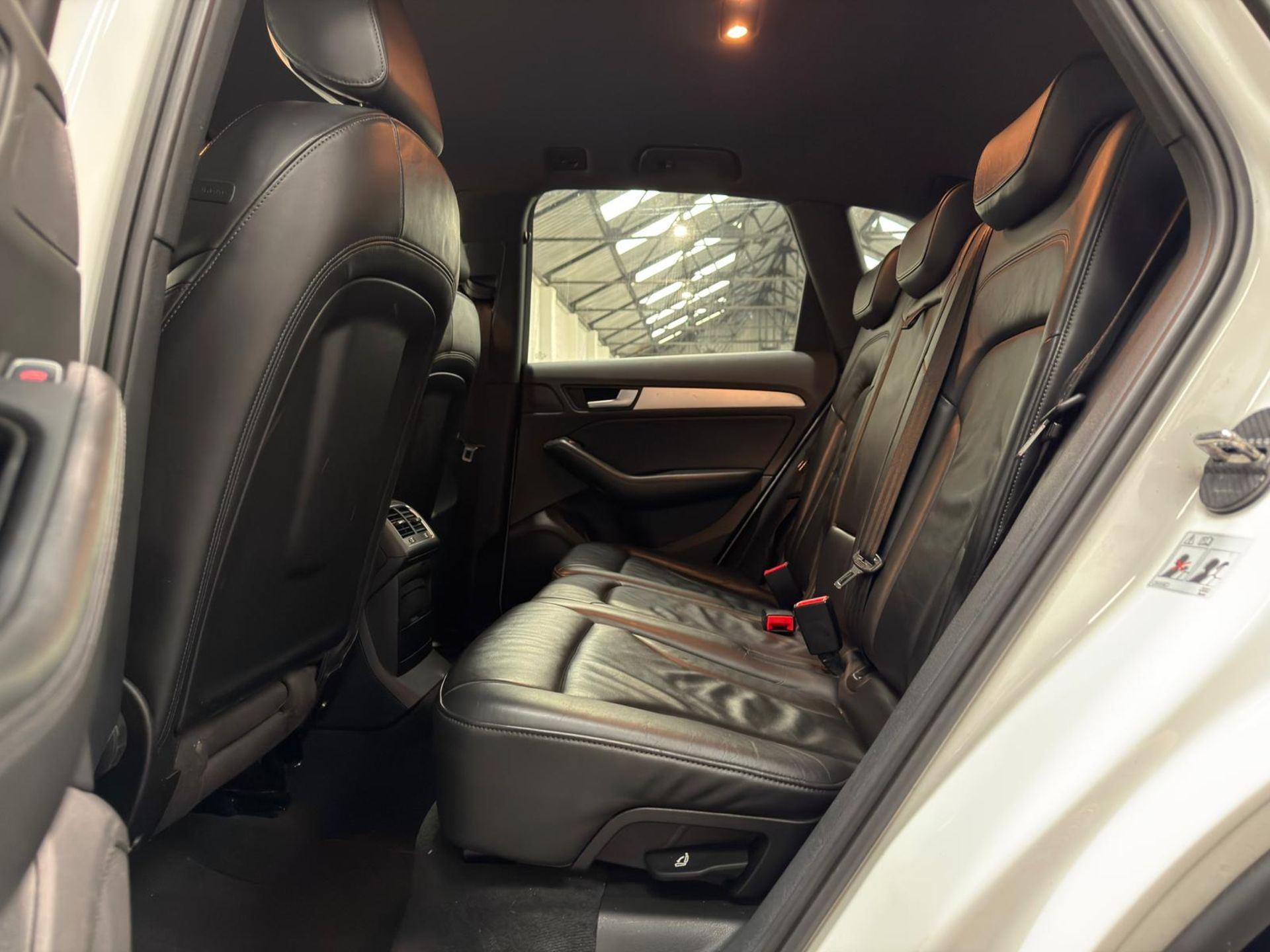 **(ONLY 107K MILEAGE)** 2013 AUDI Q5 2.0 TFSI S LINE PLUS TIPTRONIC >>--NO VAT ON HAMMER--<< - Image 24 of 39