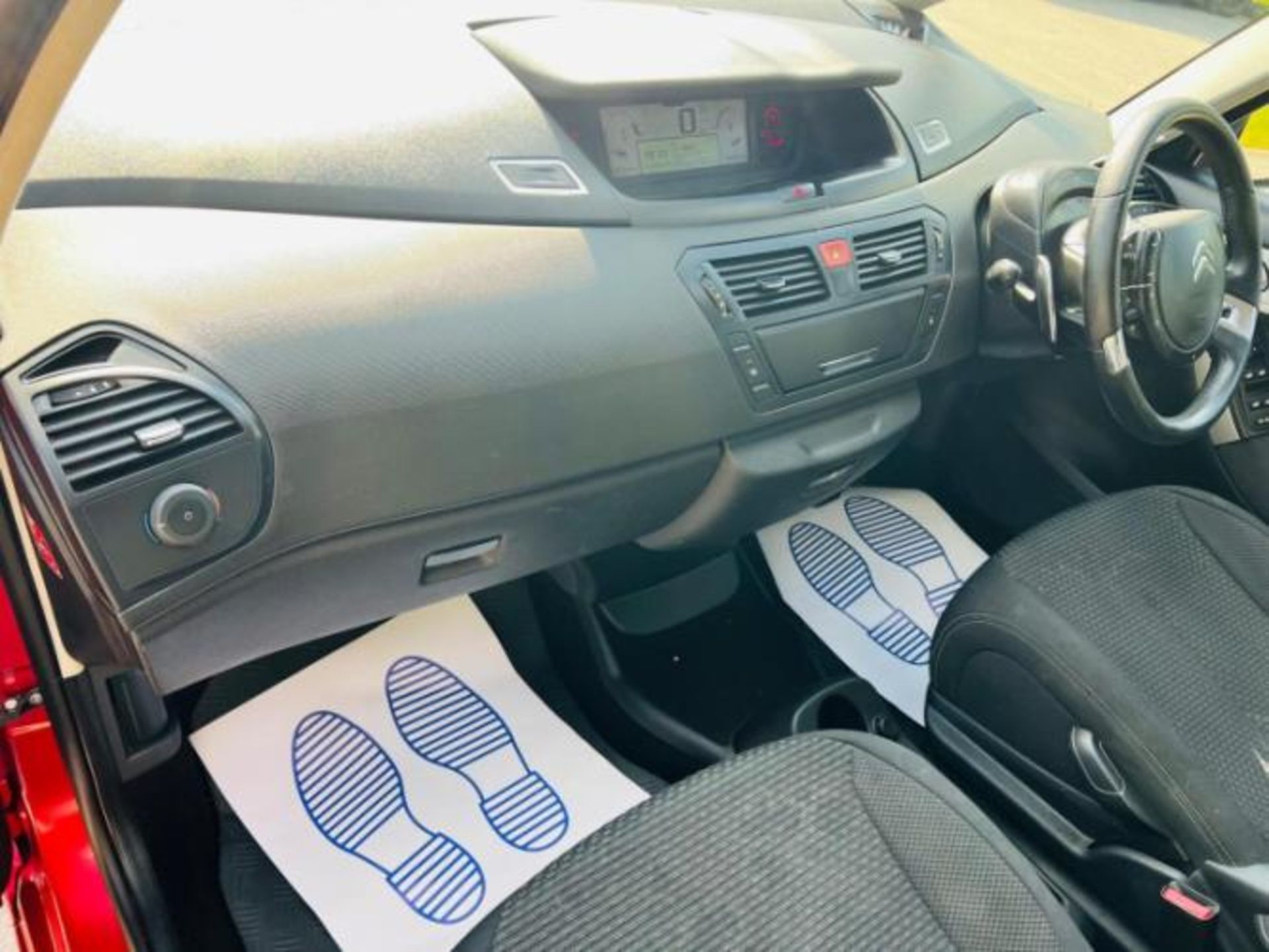 **(ONLY K MILEAGE)** 2012 CITROEN C4 G PICASSO VTR+ E-HDI A 1.6 SEMI AUTO >>--NO VAT ON HAMMER--<< - Image 19 of 29
