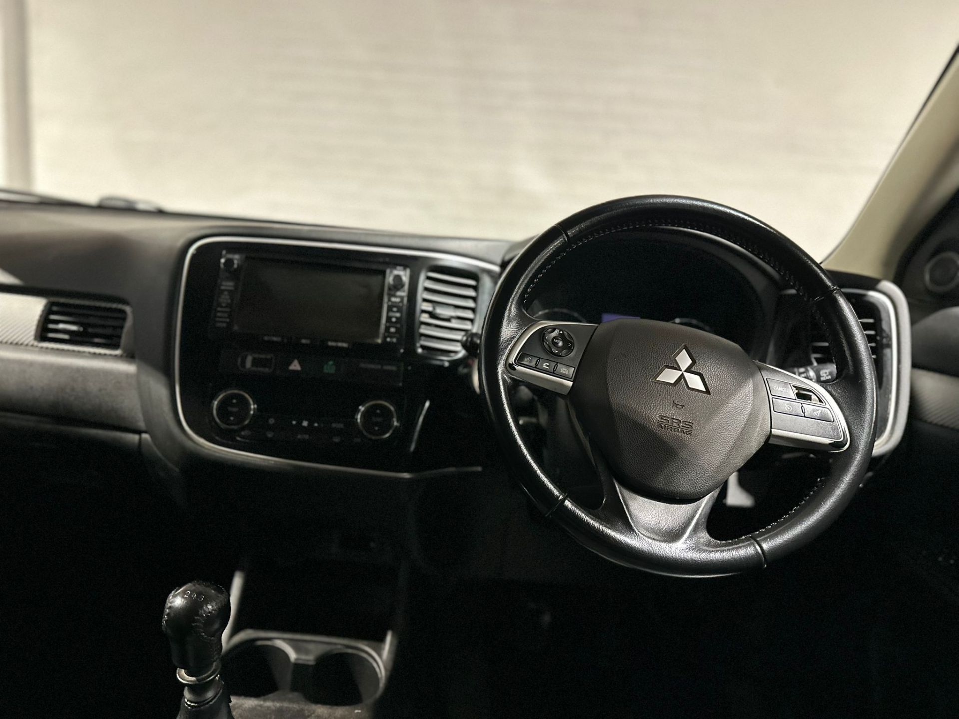 **(ONLY 118K MILEAGE)** 2013 MITSUBISHI OUTLANDER GX4 DI-D >>--NO VAT ON HAMMER--<< - Image 36 of 38