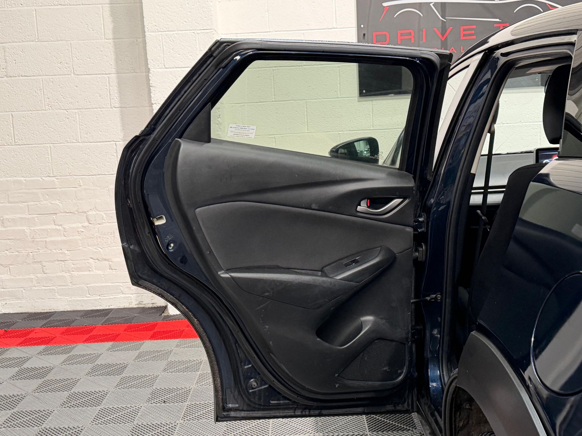 **(ONLY 118K MILEAGE)** 2015 MAZDA CX-3 SE-L NAV D, 1.5L, MANUAL, BLUE >>--NO VAT ON HAMMER--<< - Image 18 of 29