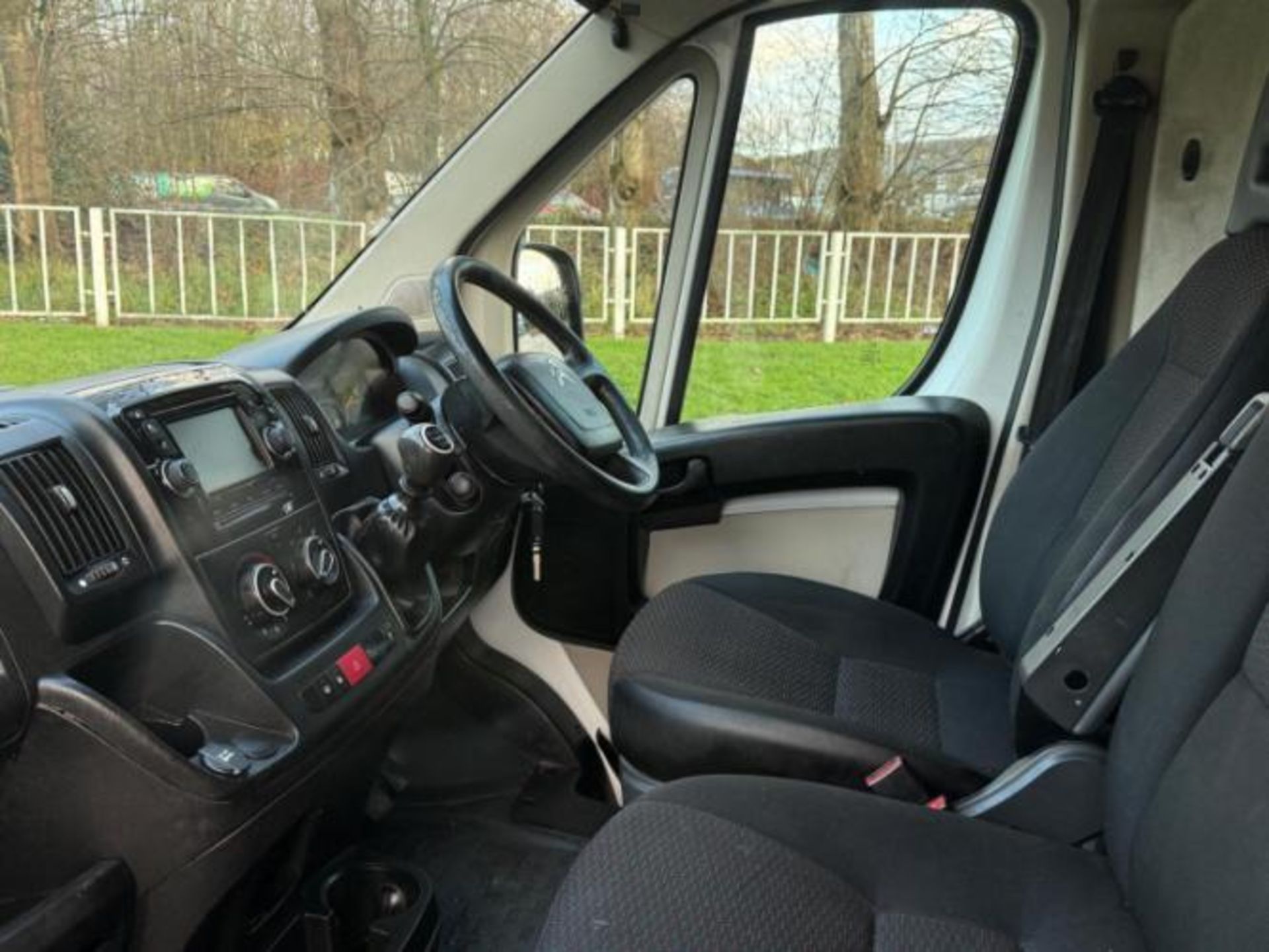 **(ONLY 101K MILEAGE)** 2017 CITROEN RELAY 35 L3H2 EPRISE BLUEHDI 1997CC >>--NO VAT ON HAMMER--<< - Image 14 of 24