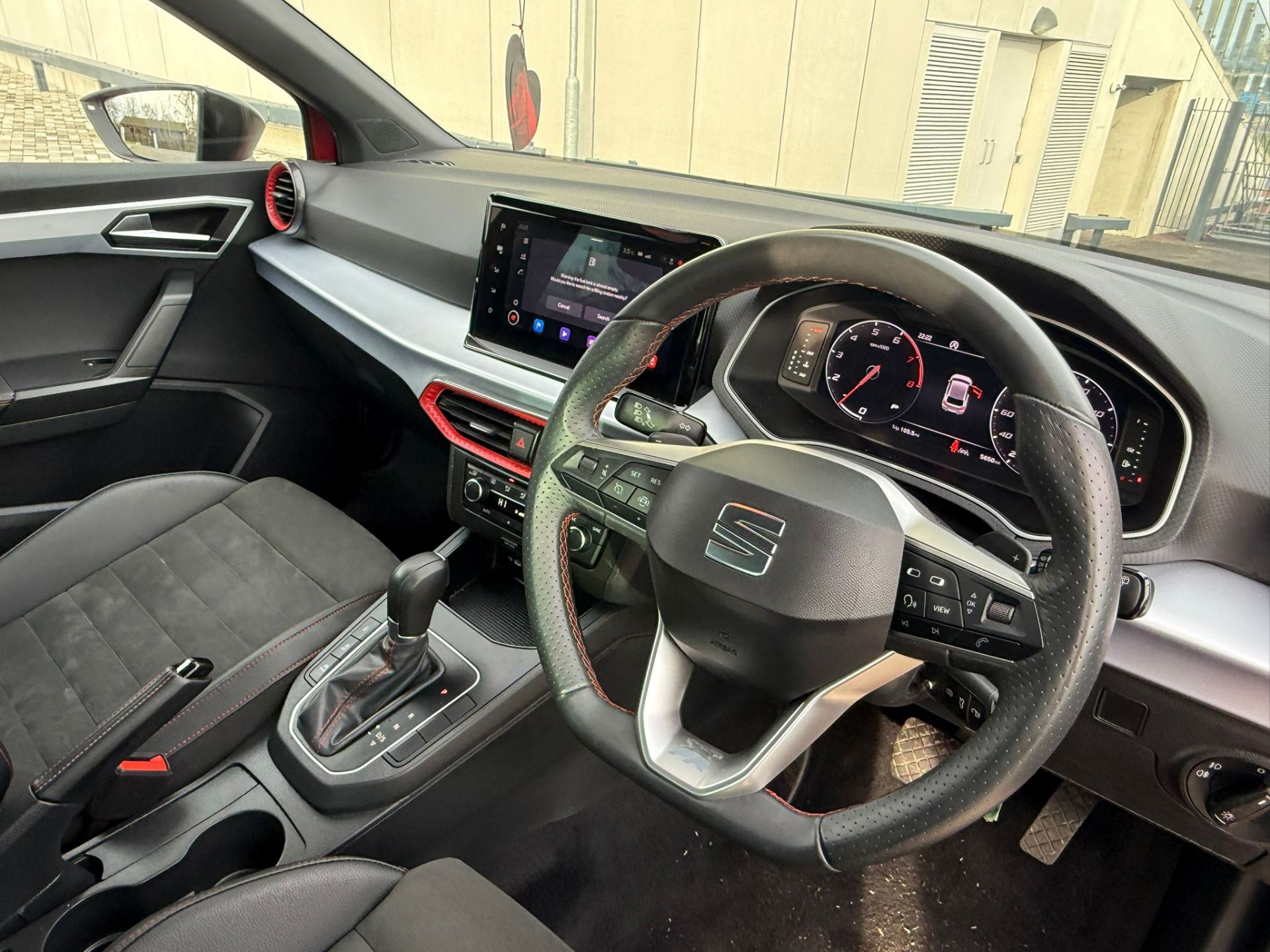 2024 SUZUKI SWIFT MOTION MHEV CVT RED 1197CC HATCHBACK >>--NO VAT ON HAMMER--<< - Image 10 of 15