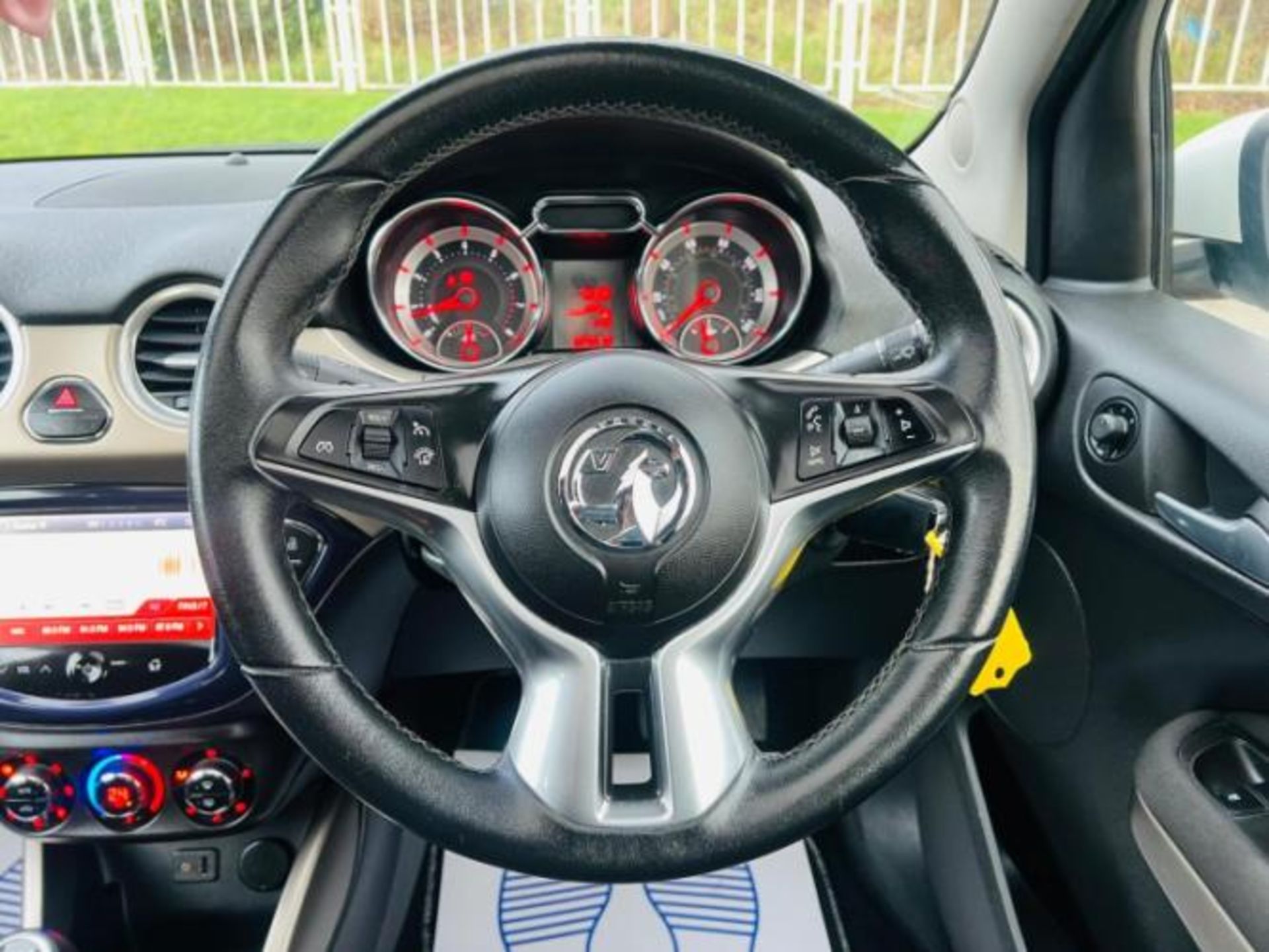 VAUXHALL ADAM 1.2 16V GLAM 3DR – 2013 – PETROL MANUAL >>--NO VAT ON HAMMER--<< - Image 14 of 30