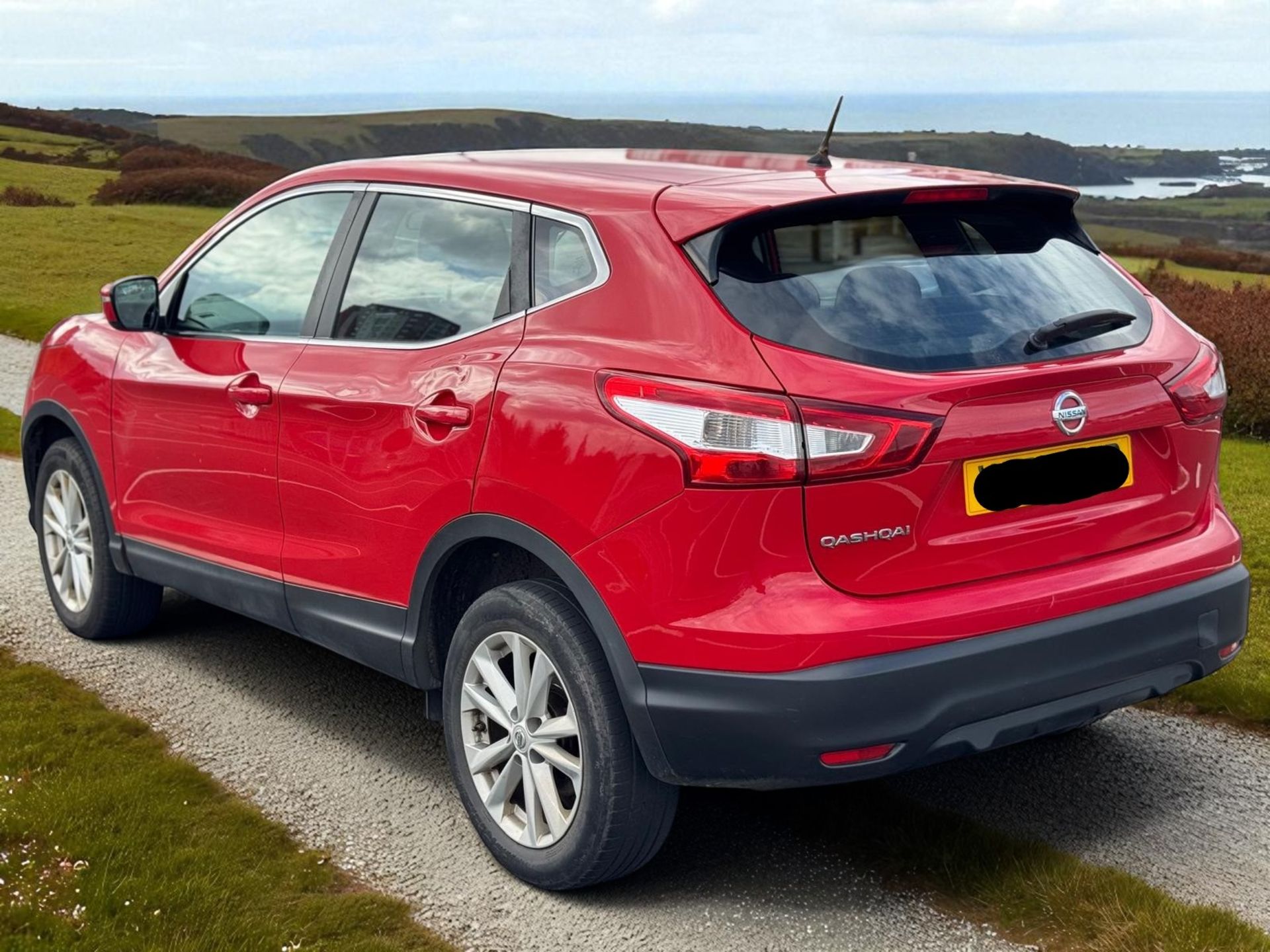 2015 NISSAN QASHQAI ACENTA DIG-T 1.2 PETROL SUV – MANUAL – RED>>--NO VAT ON HAMMER--<< - Image 7 of 14