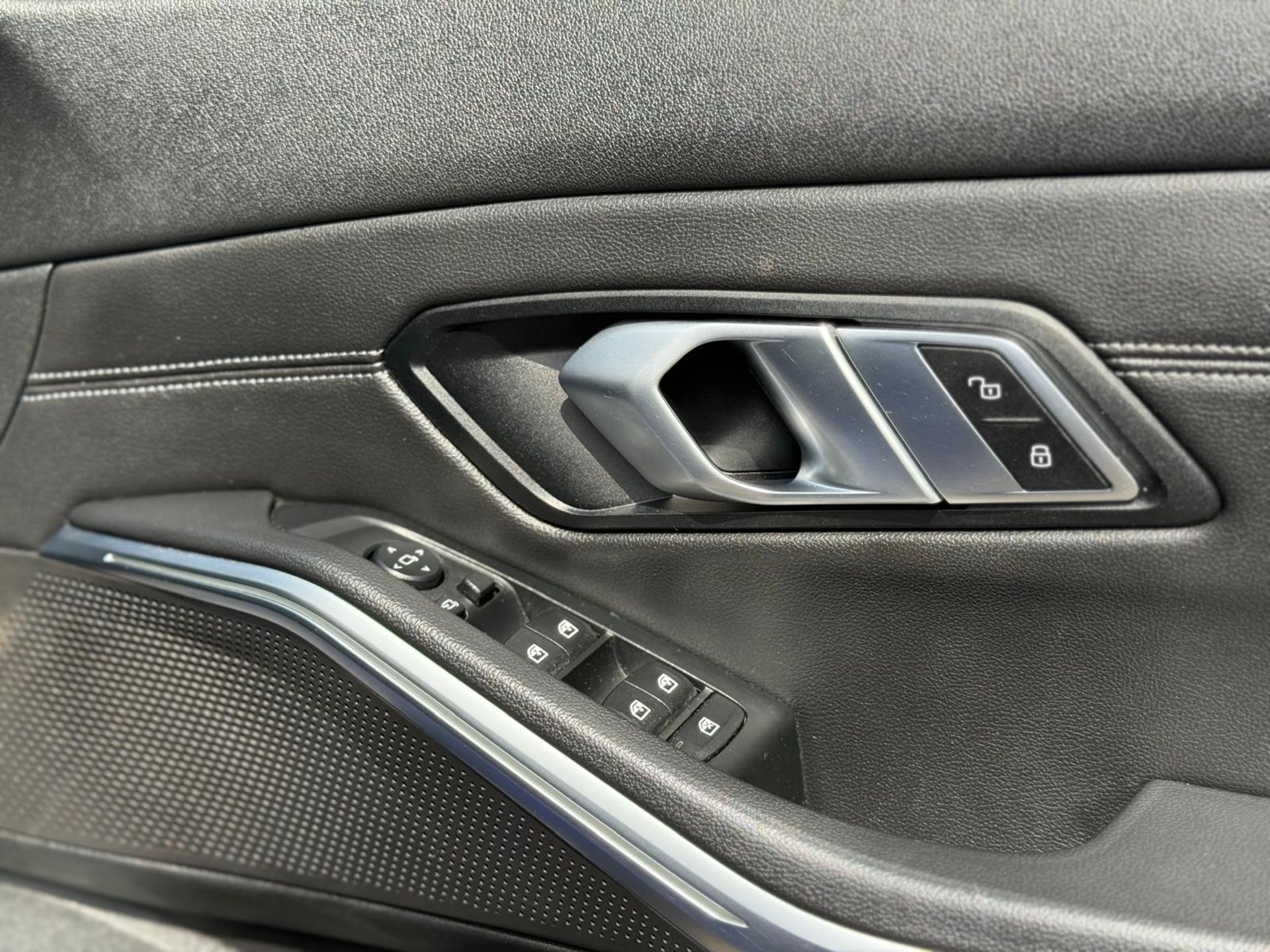 2021 BMW M340I XDRIVE MHEV AUTO >>--NO VAT ON HAMMER--<< - Image 28 of 31
