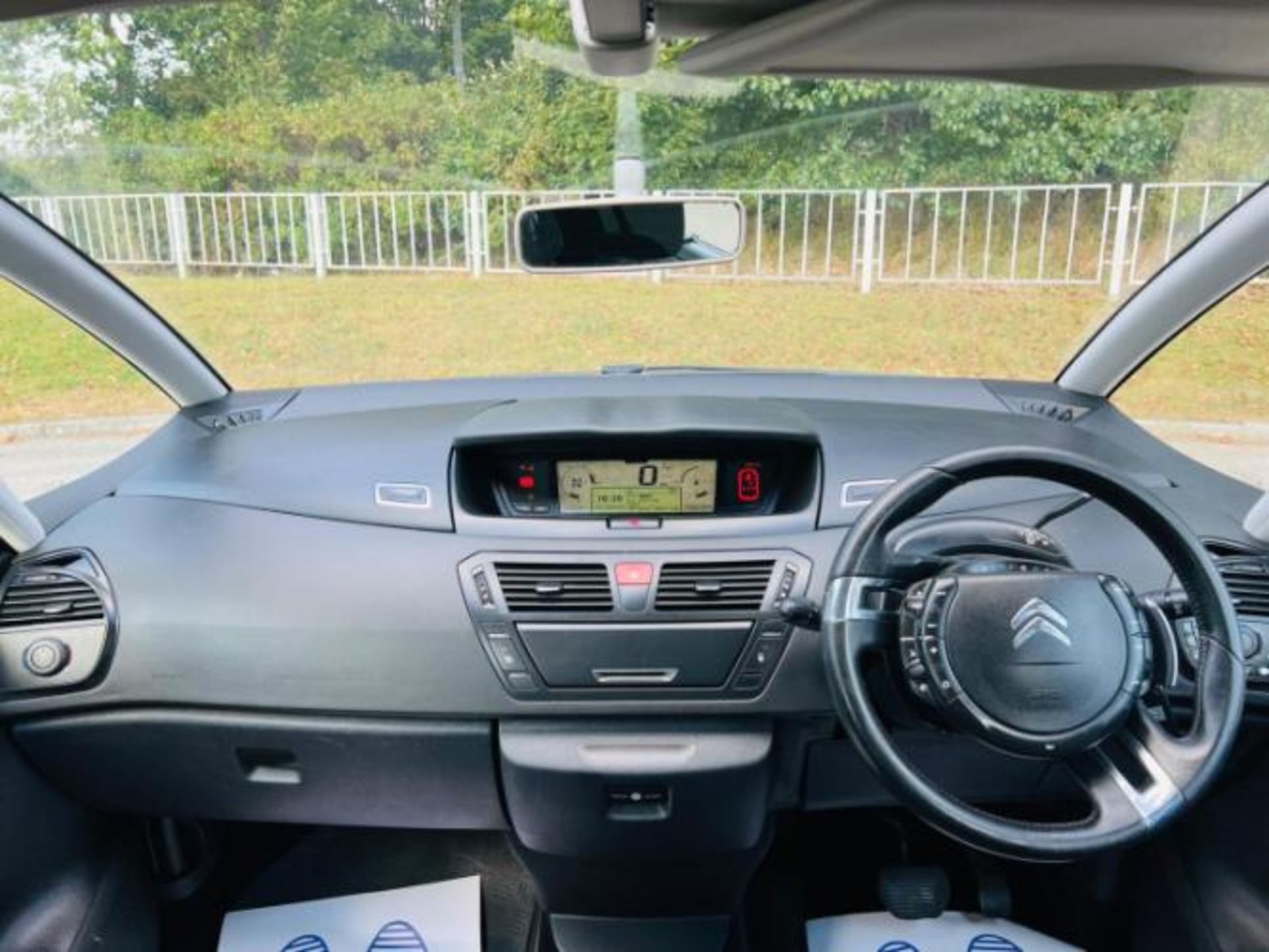 **(ONLY K MILEAGE)** 2012 CITROEN C4 G PICASSO VTR+ E-HDI A 1.6 SEMI AUTO >>--NO VAT ON HAMMER--<< - Image 21 of 29