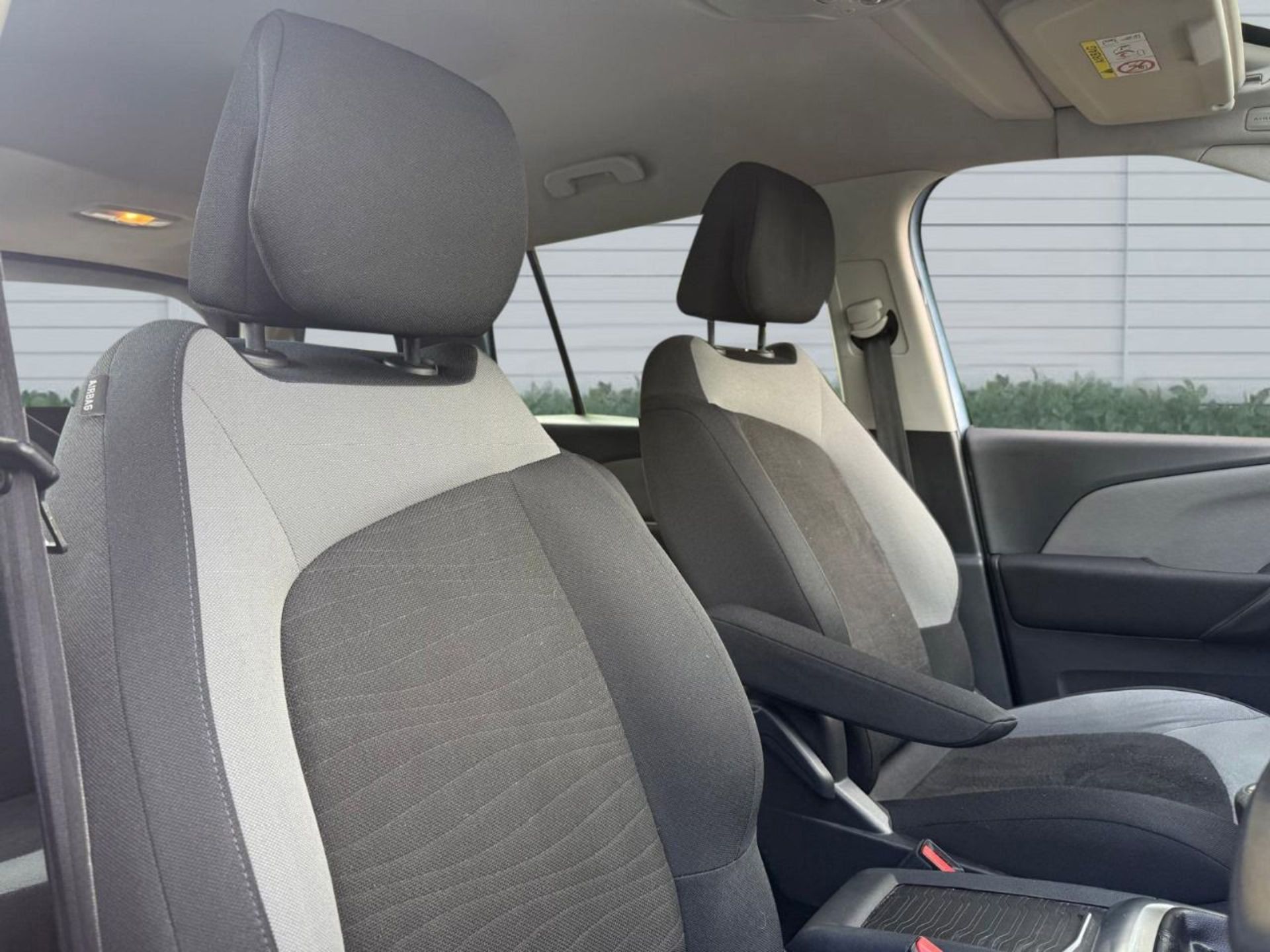 2015 CITROEN GRAND C4 PICASSO 1.6 E-HDI VTR >>--NO VAT ON HAMMER--<< - Image 24 of 32