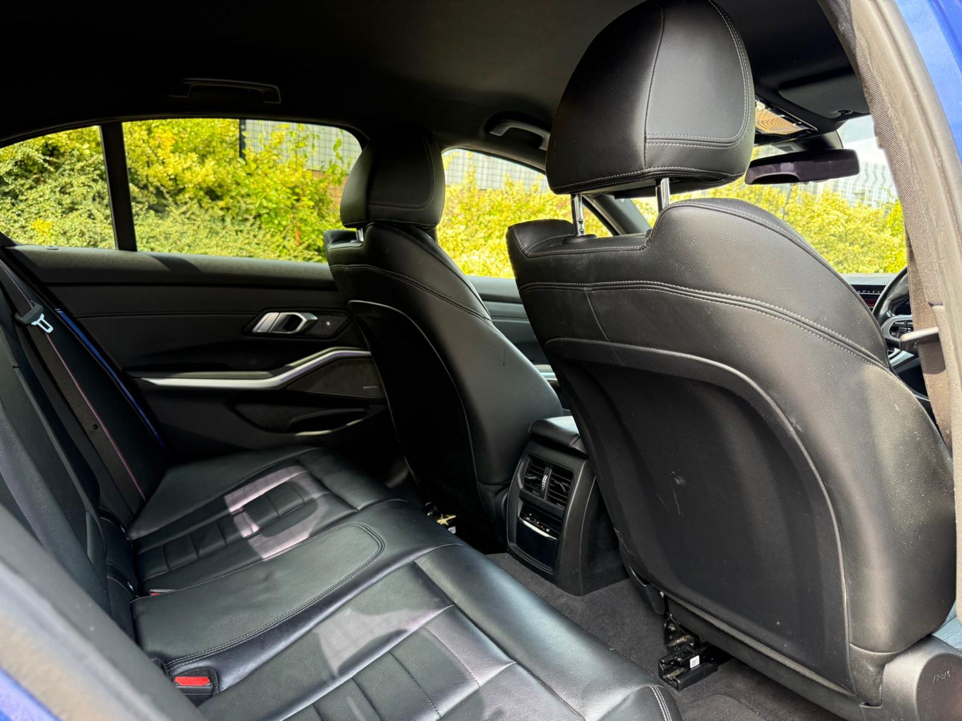 2021 BMW M340I XDRIVE MHEV AUTO >>--NO VAT ON HAMMER--<< - Image 27 of 31