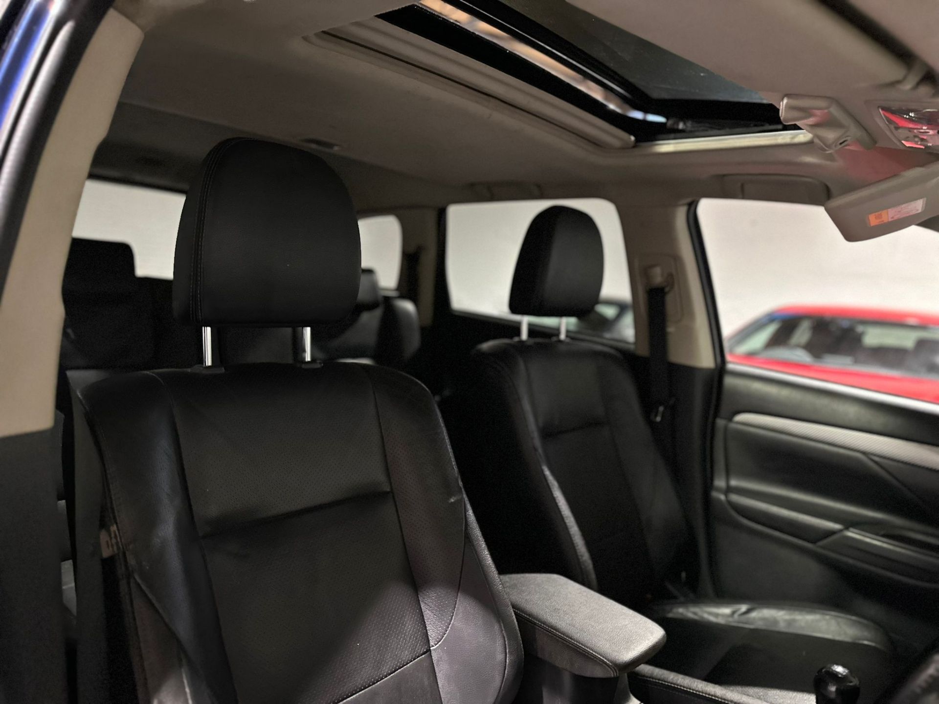 **(ONLY 118K MILEAGE)** 2013 MITSUBISHI OUTLANDER GX4 DI-D >>--NO VAT ON HAMMER--<< - Image 35 of 38