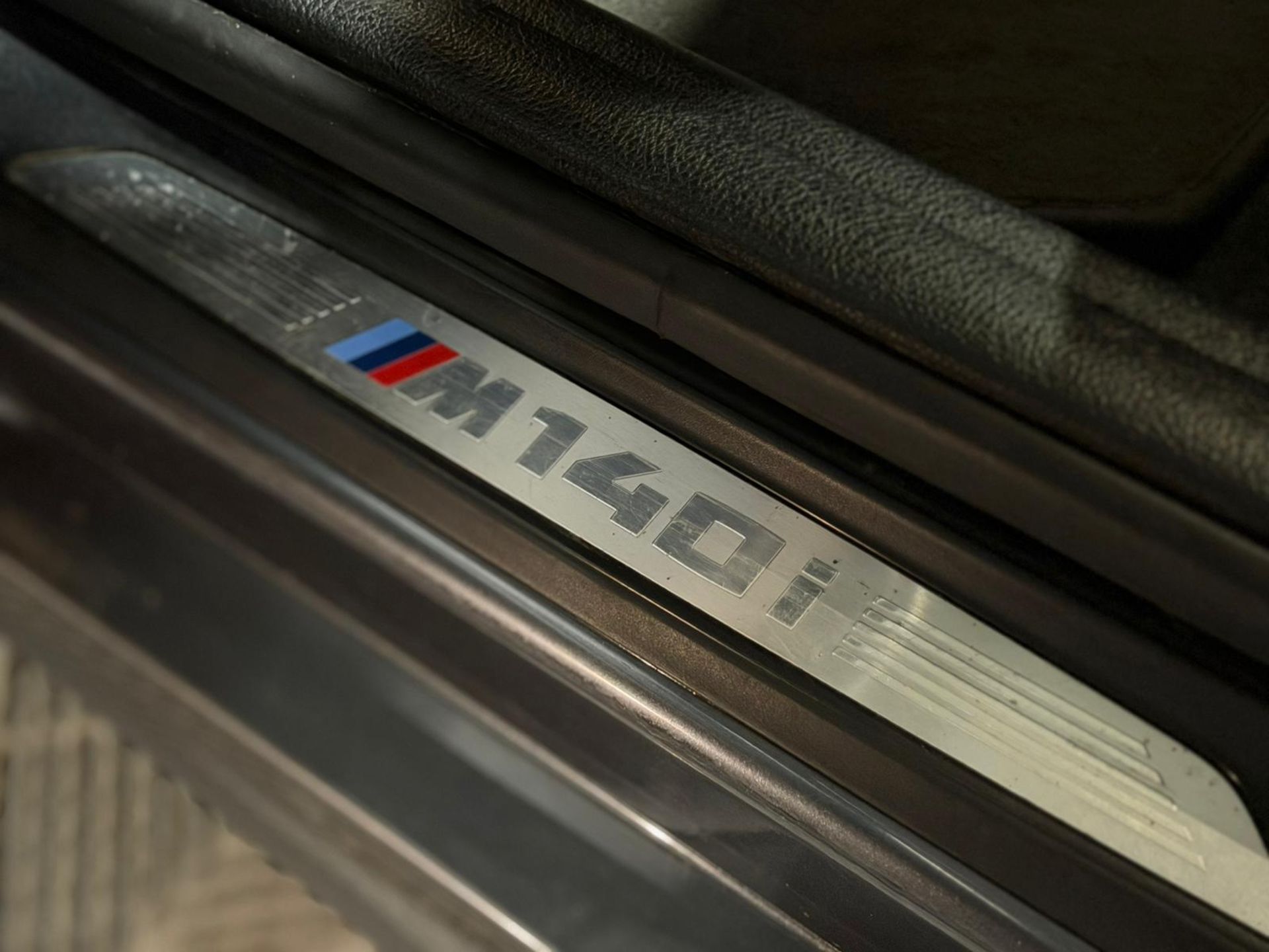 2017 BMW M140I AUTO – GREY >>--NO VAT ON HAMMER--<< - Image 28 of 57