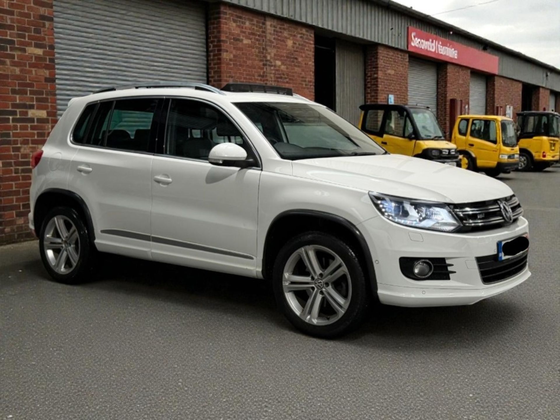 **(ONLY 85K MILEAGE)** 2016 VOLKSWAGEN TIGUAN 2.0 TDI BLUEMOTION TECH >>--NO VAT ON HAMMER--<<