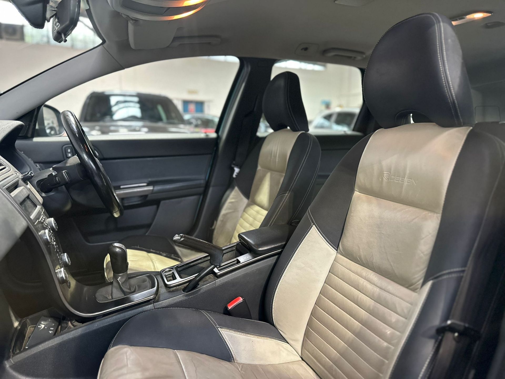 2009 VOLVO V50 R-DESIGN D DRIVE >>--NO VAT ON HAMMER--<< - Image 16 of 23