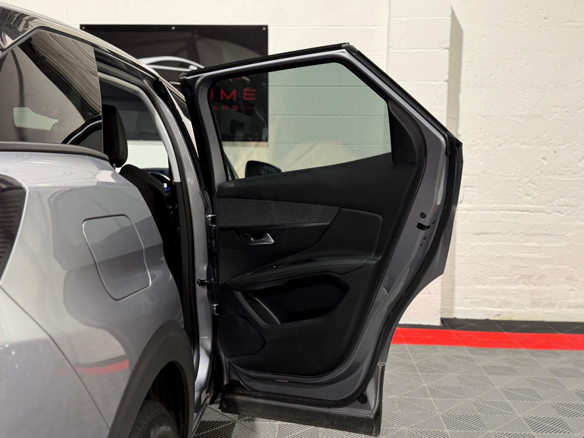 **(ONLY 69K MILEAGE)** 2018 PEUGEOT 3008 ALLURE S/S 1.2 PURETECH MANUAL >>--NO VAT ON HAMMER--<< - Image 26 of 28