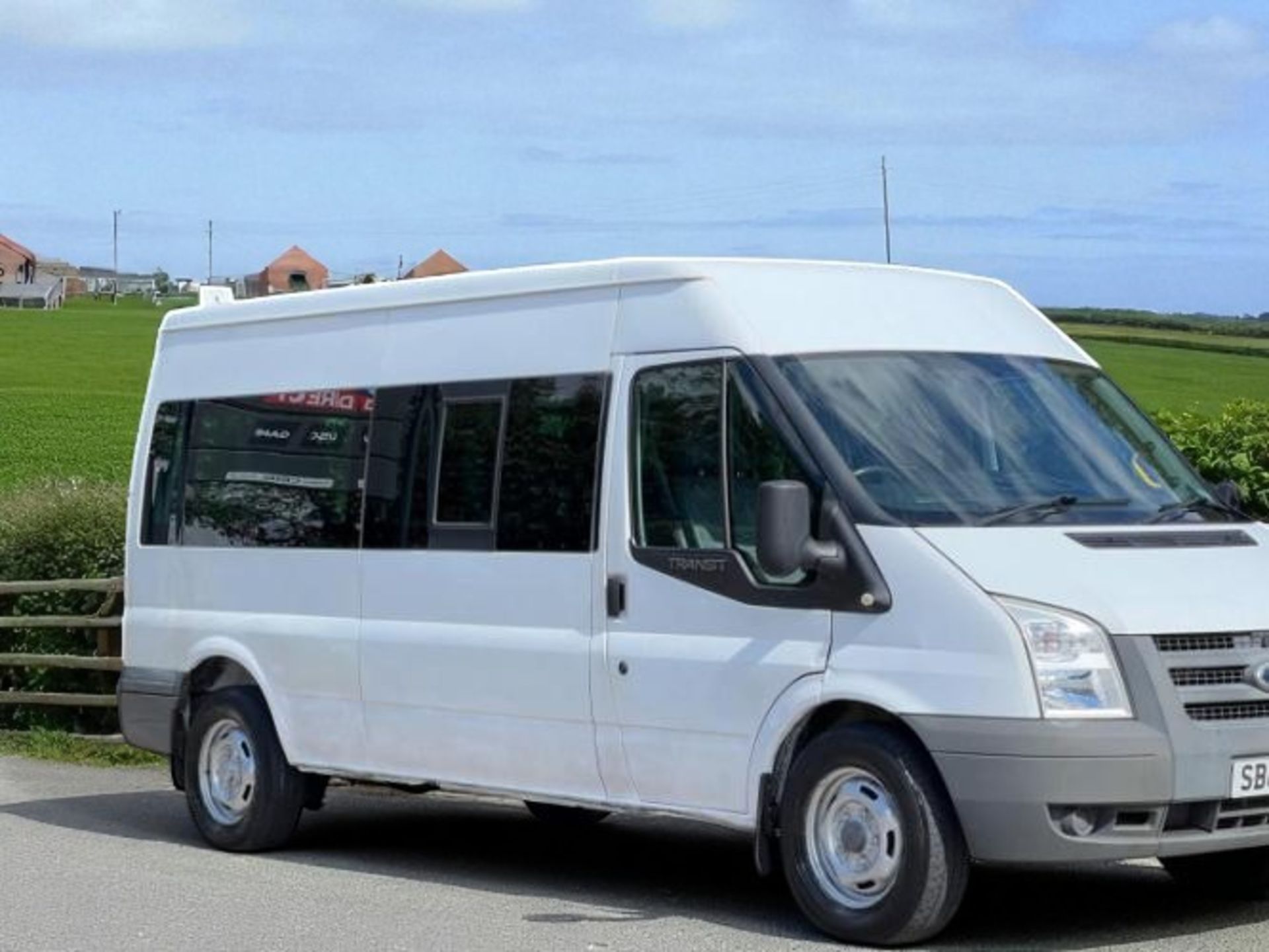 2011 FORD TRANSIT 2.4 TDCI 350 DURATORQ RWD L3 H2 MINIBUS >>--NO VAT ON HAMMER--<< - Image 7 of 46