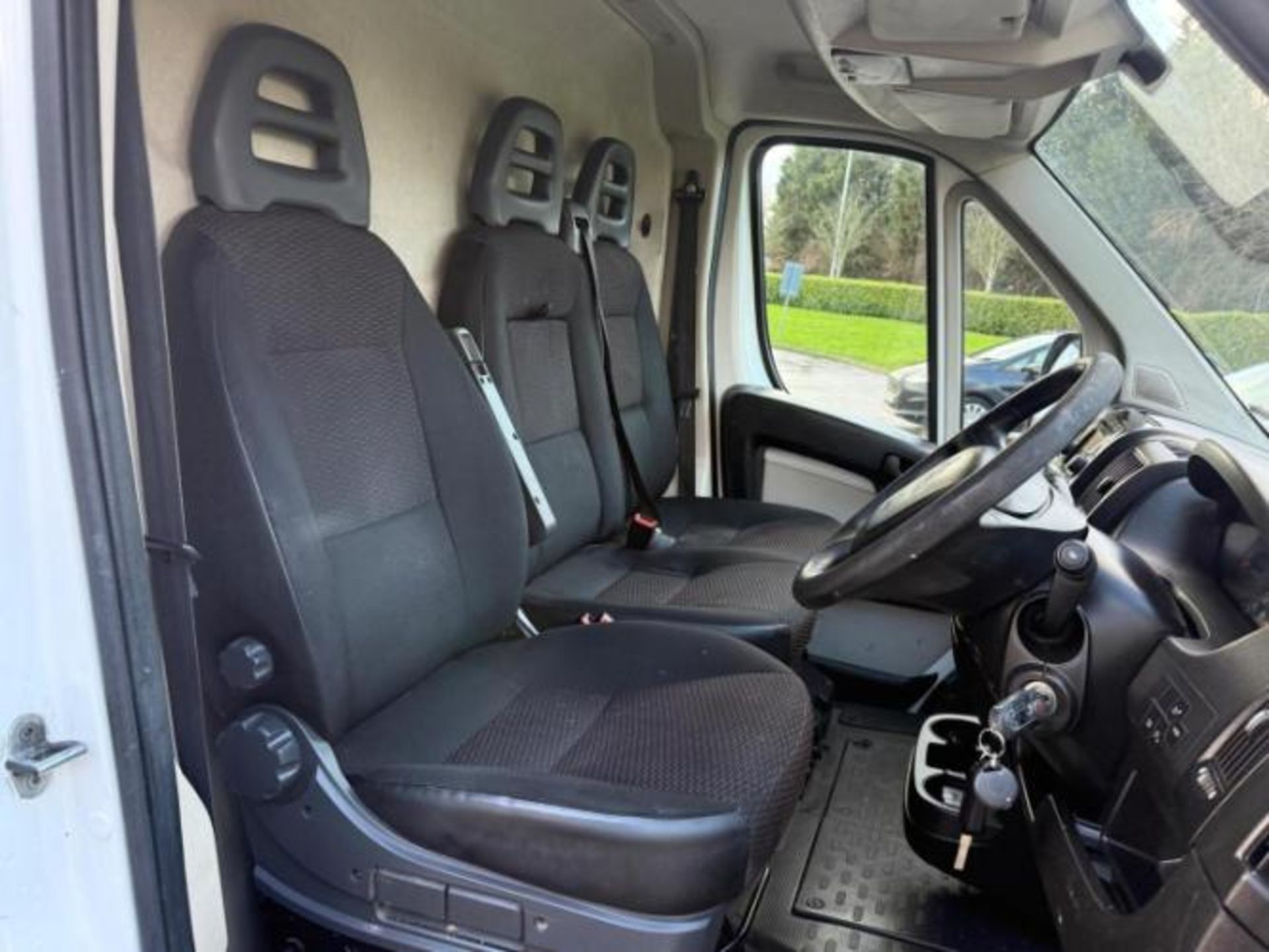 **(ONLY 101K MILEAGE)** 2017 CITROEN RELAY 35 L3H2 EPRISE BLUEHDI 1997CC >>--NO VAT ON HAMMER--<< - Image 21 of 24