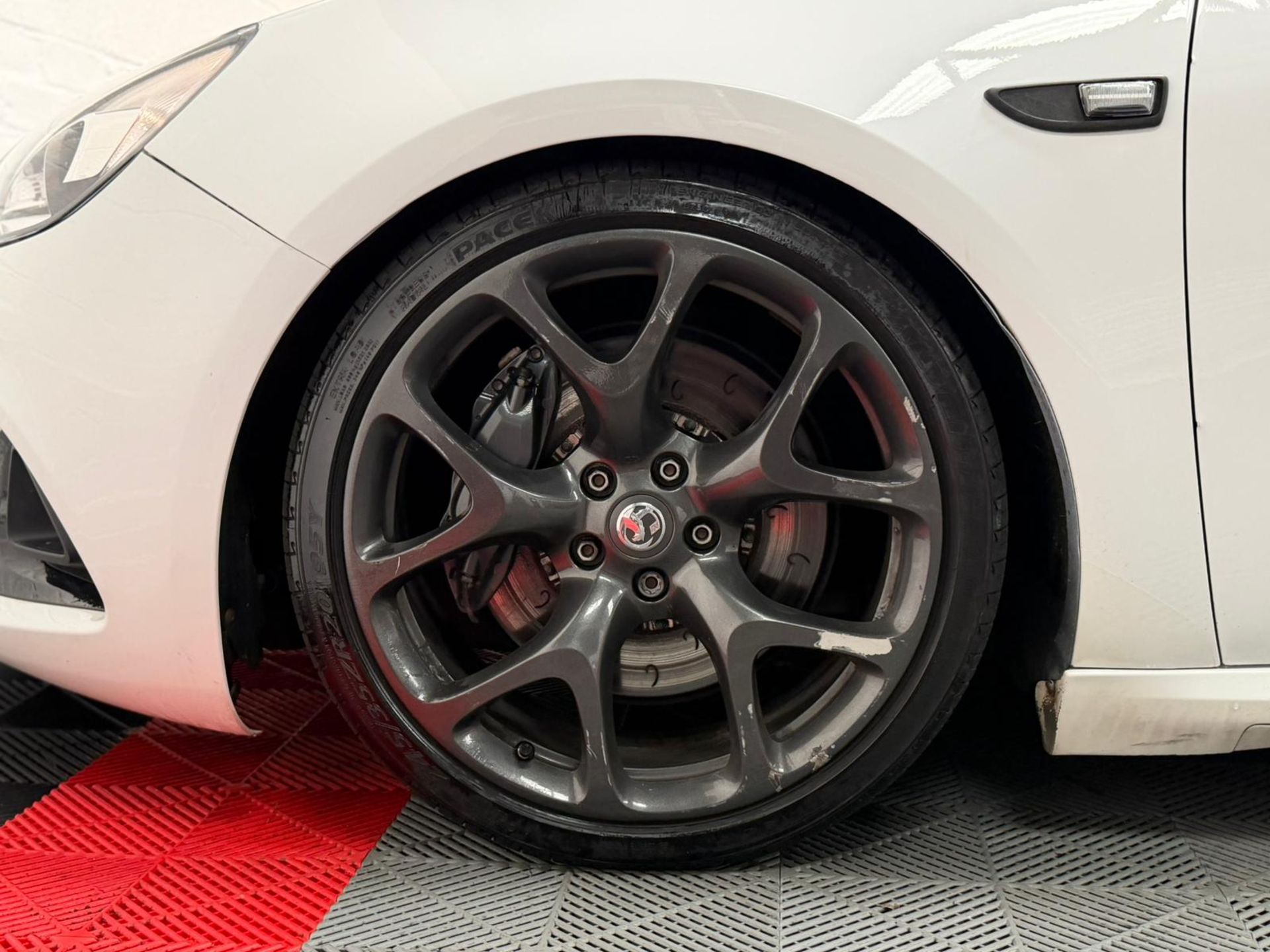 **(ONLY 97K MILEAGE)** 2014 VAUXHALL ASTRA VXR 2.0T PETROL MANUAL >>--NO VAT ON HAMMER--<< - Image 13 of 21
