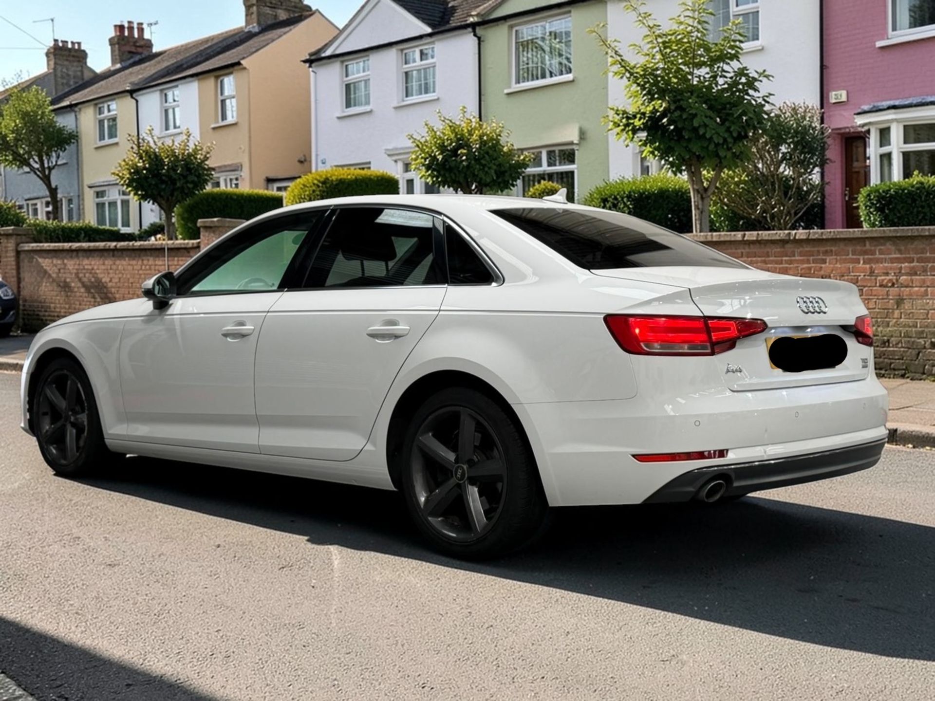 **(ONLY 109K MILEAGE)** 2017 AUDI A4 SE ULTRA TDI 1968CC DIESEL MANUAL >>--NO VAT ON HAMMER--<< - Image 5 of 29