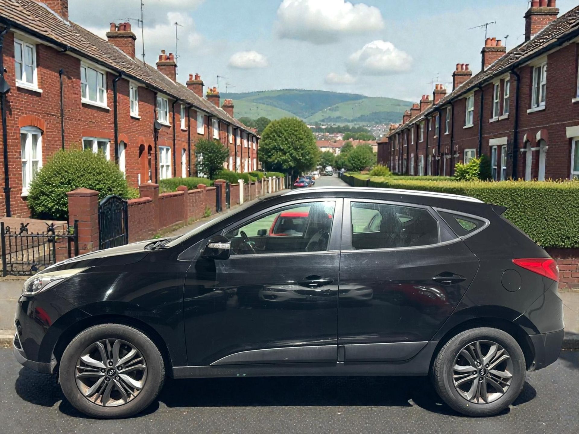 2014 HYUNDAI IX35 SE CRDI – BLACK >>--NO VAT ON HAMMER--<< - Image 5 of 13