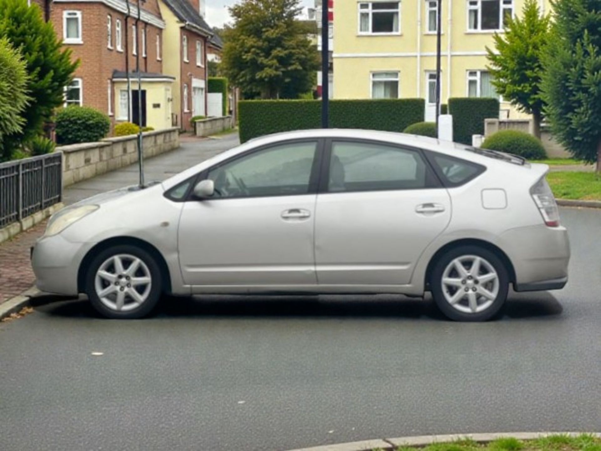 2005 TOYOTA PRIUS T3 VVT-I AUTO 1.5 HYBRID HATCHBACK SILVER >>--NO VAT ON HAMMER--<< - Image 10 of 28