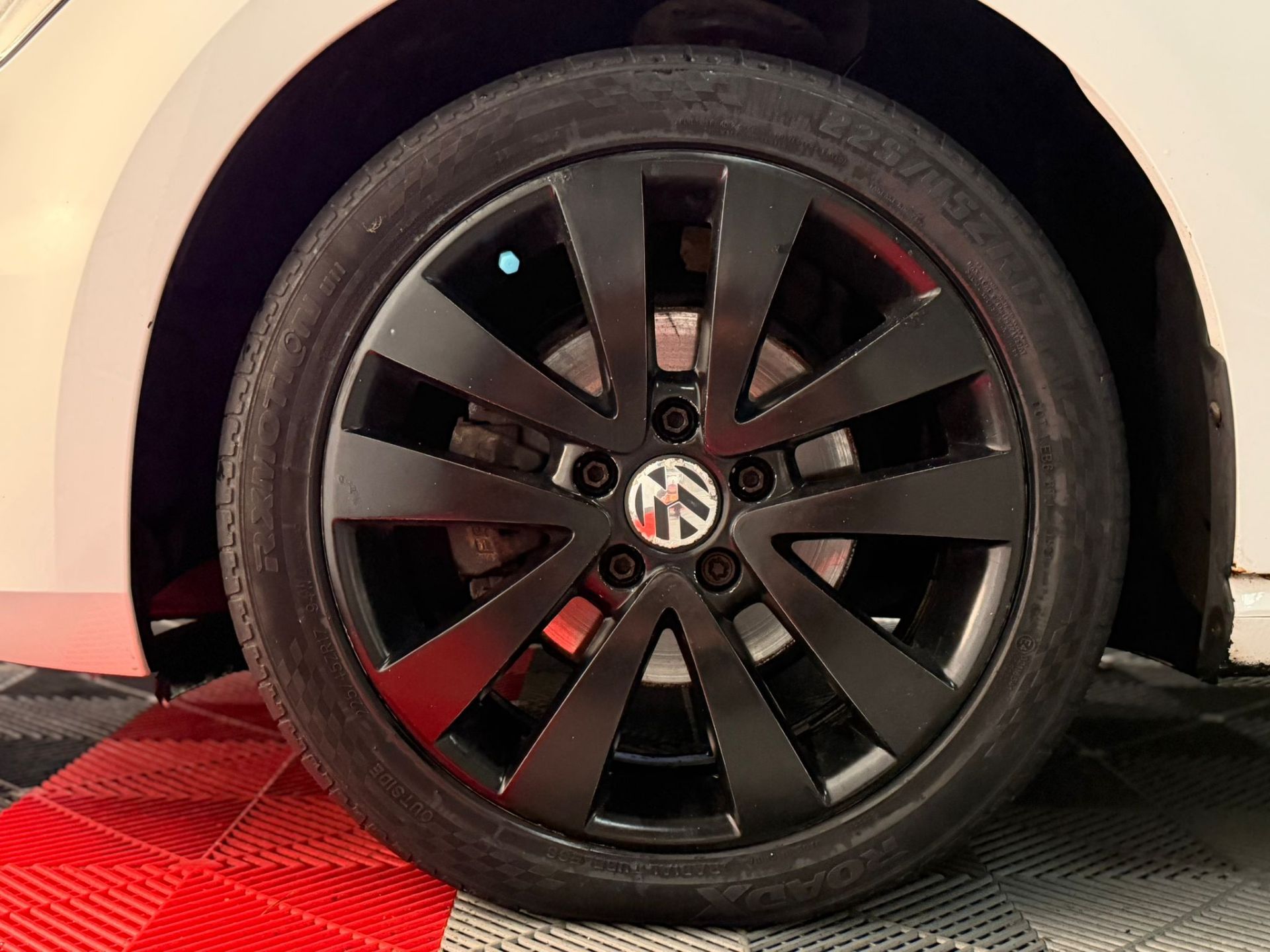 2014 VOLKSWAGEN GOLF MATCH TDI BMT S-A 1.6 DIESEL HATCHBACK >>--NO VAT ON HAMMER--<< - Image 16 of 29