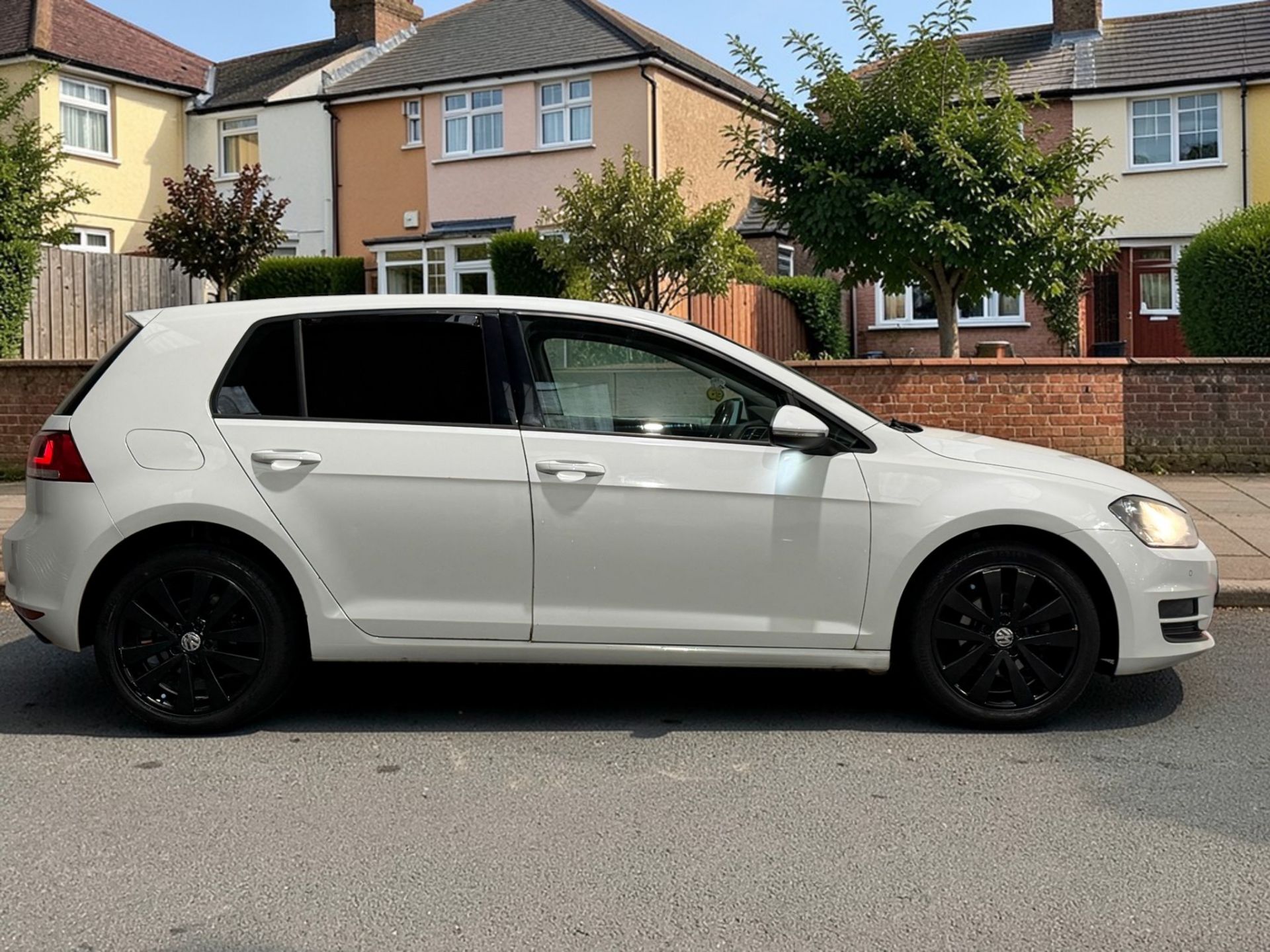 2014 VOLKSWAGEN GOLF MATCH TDI BMT S-A 1.6 DIESEL HATCHBACK >>--NO VAT ON HAMMER--<< - Image 9 of 29