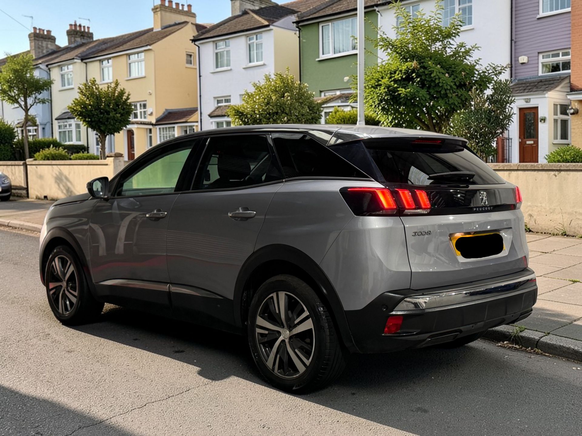 **(ONLY 69K MILEAGE)** 2018 PEUGEOT 3008 ALLURE S/S 1.2 PURETECH MANUAL >>--NO VAT ON HAMMER--<< - Image 7 of 28