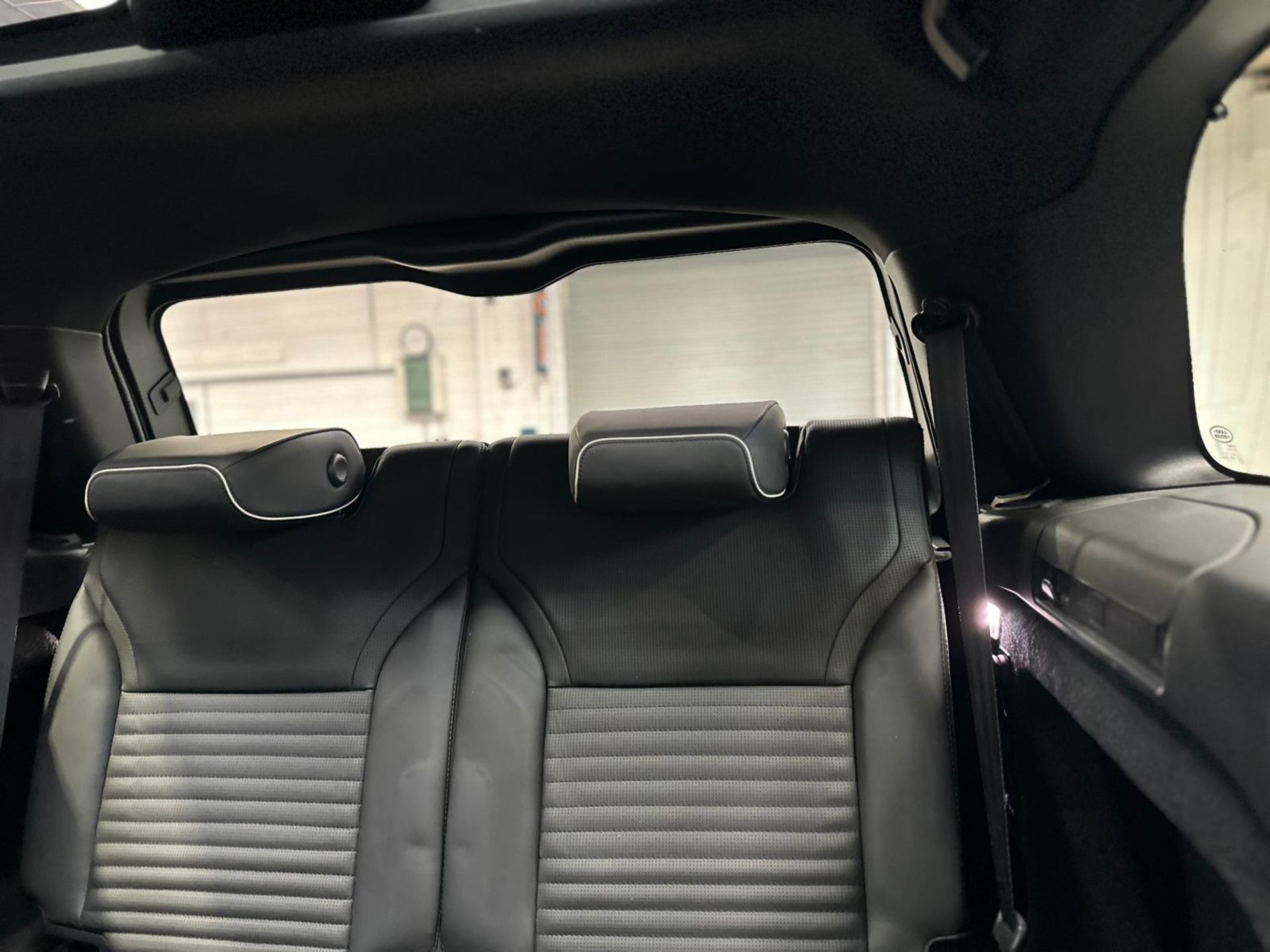**(ONLY 76K MILEAGE)** 2017 LAND ROVER DISCOVERY HSE >>--NO VAT ON HAMMER--<< - Image 15 of 47