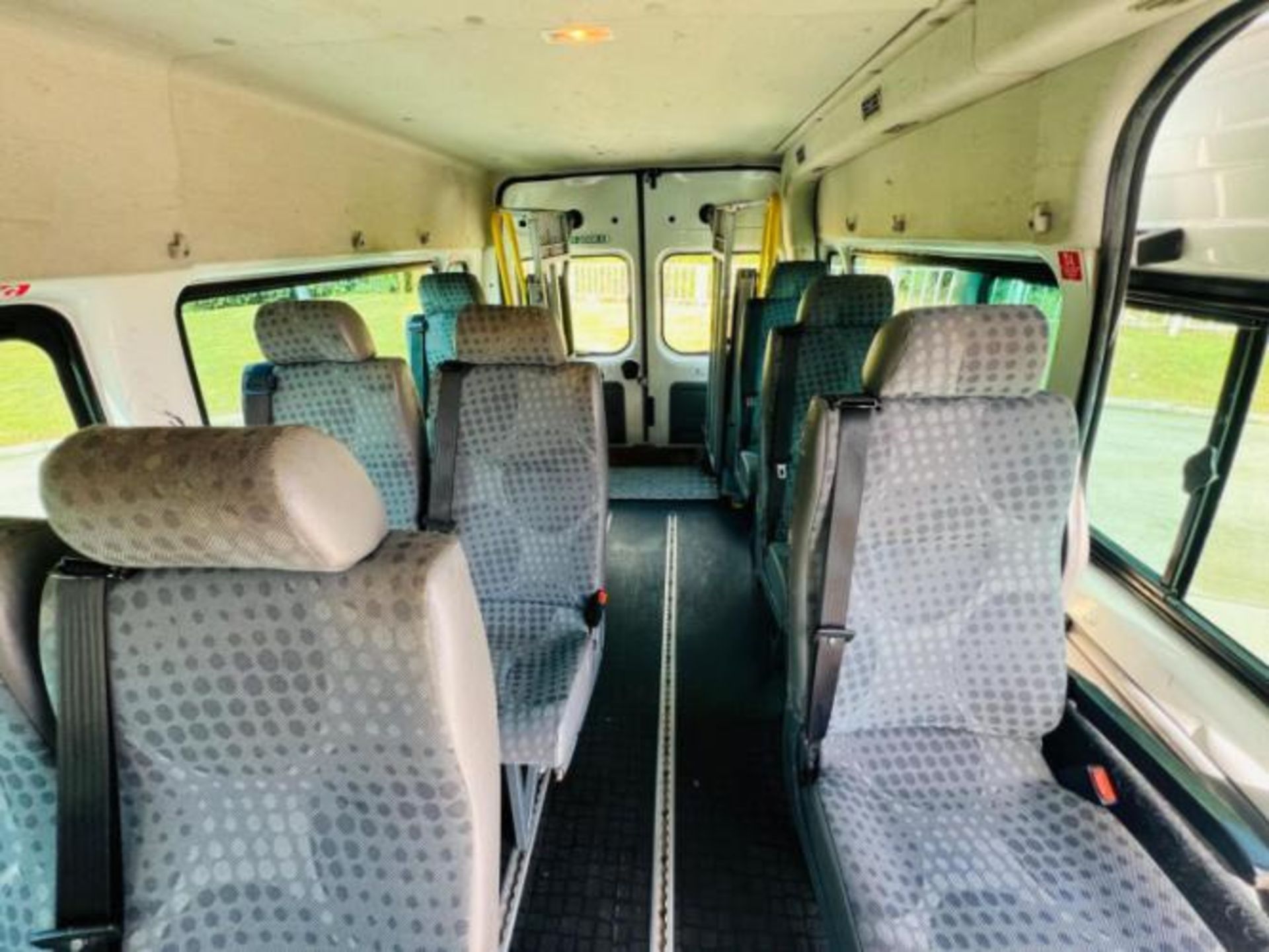 2011 FORD TRANSIT 2.4 TDCI 350 DURATORQ RWD L3 H2 MINIBUS >>--NO VAT ON HAMMER--<< - Image 16 of 46