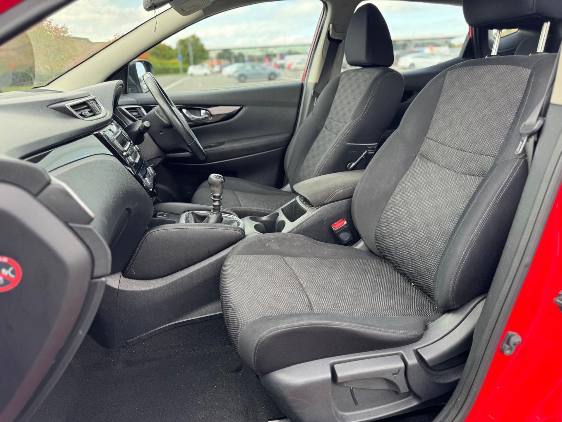 2015 NISSAN QASHQAI ACENTA DIG-T 1.2 PETROL SUV – MANUAL – RED>>--NO VAT ON HAMMER--<< - Image 14 of 14