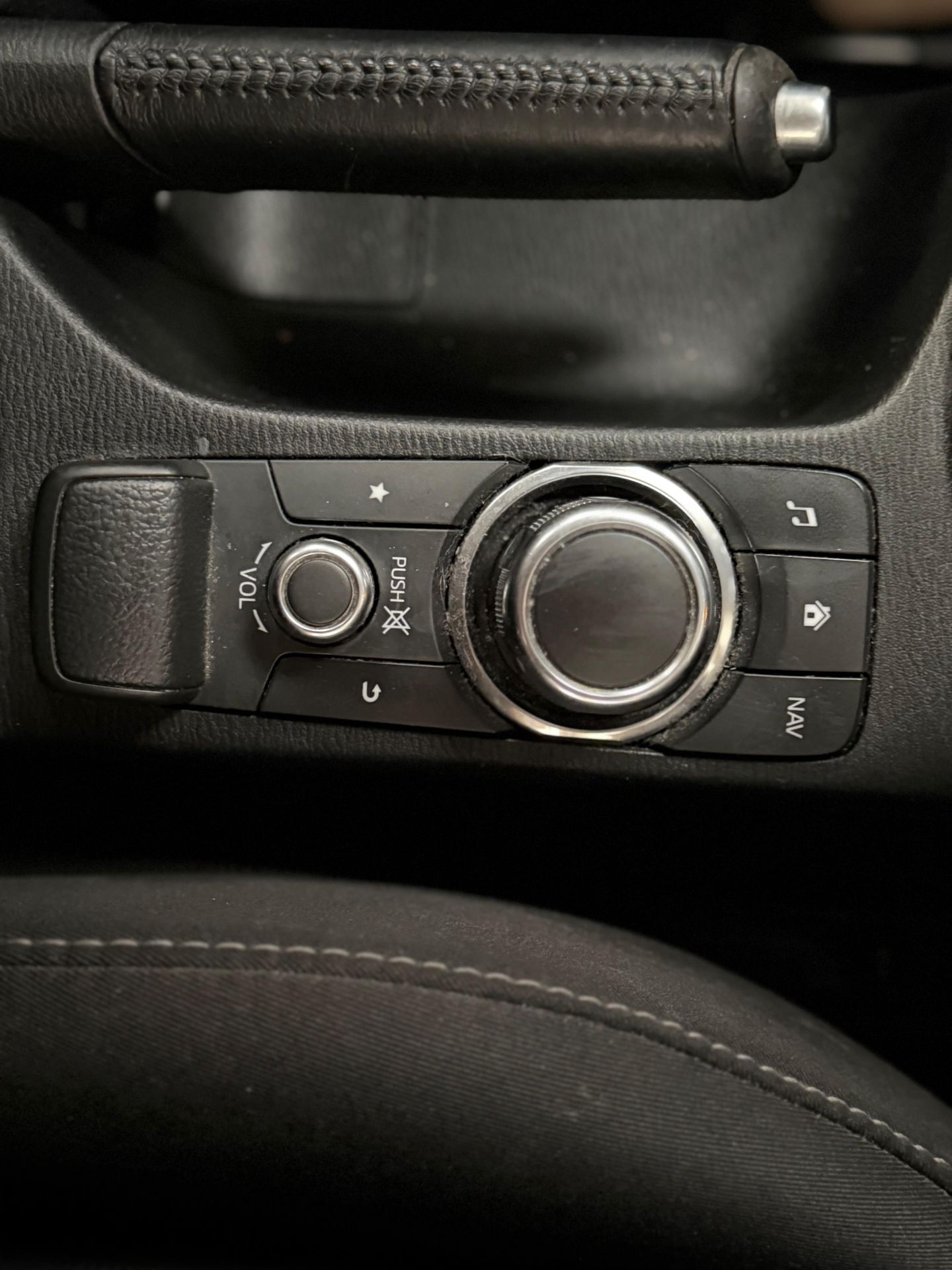 **(ONLY 118K MILEAGE)** 2015 MAZDA CX-3 SE-L NAV D, 1.5L, MANUAL, BLUE >>--NO VAT ON HAMMER--<< - Image 27 of 29