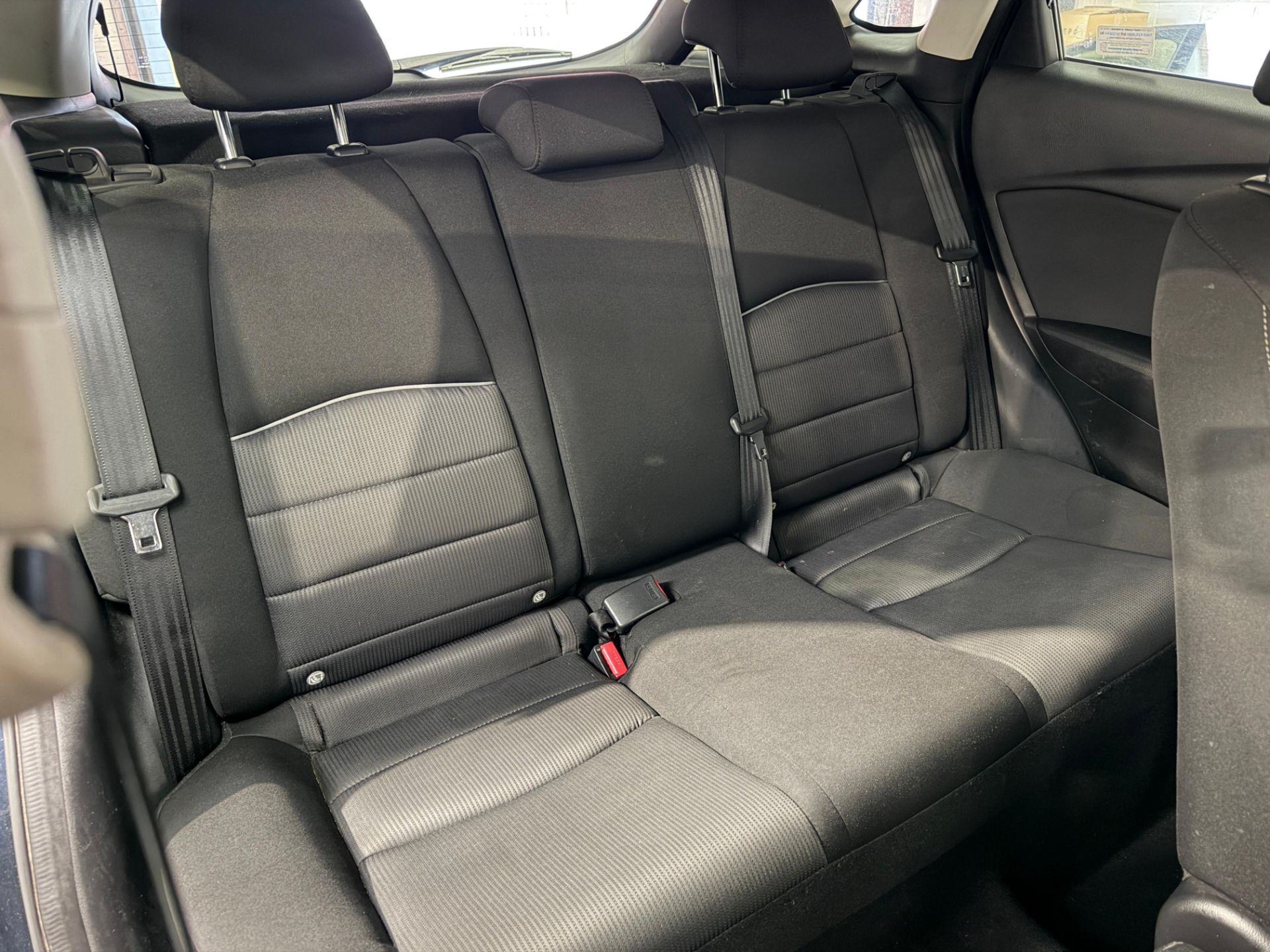 **(ONLY 118K MILEAGE)** 2015 MAZDA CX-3 SE-L NAV D, 1.5L, MANUAL, BLUE >>--NO VAT ON HAMMER--<< - Image 26 of 29