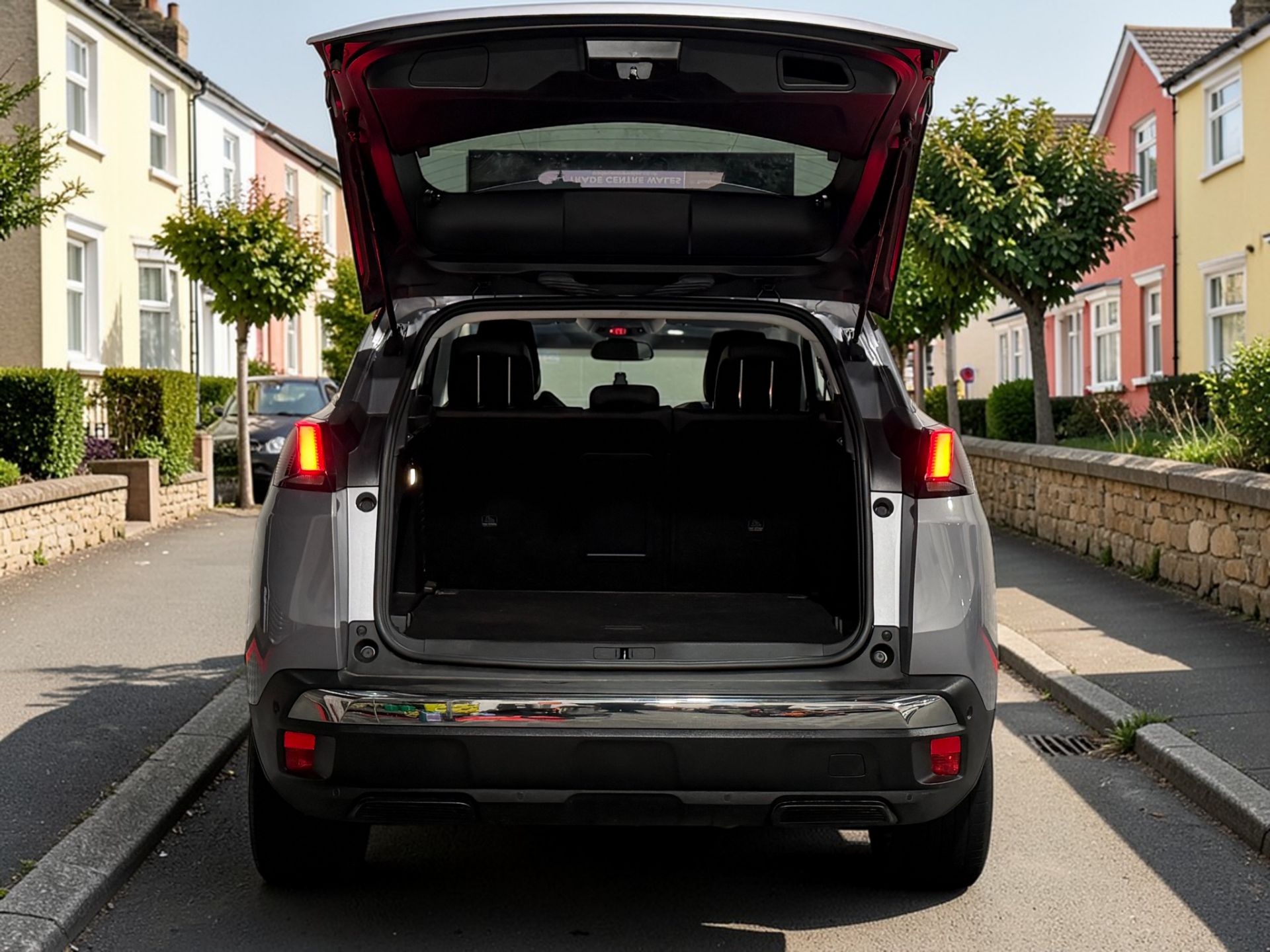 **(ONLY 69K MILEAGE)** 2018 PEUGEOT 3008 ALLURE S/S 1.2 PURETECH MANUAL >>--NO VAT ON HAMMER--<< - Image 4 of 28