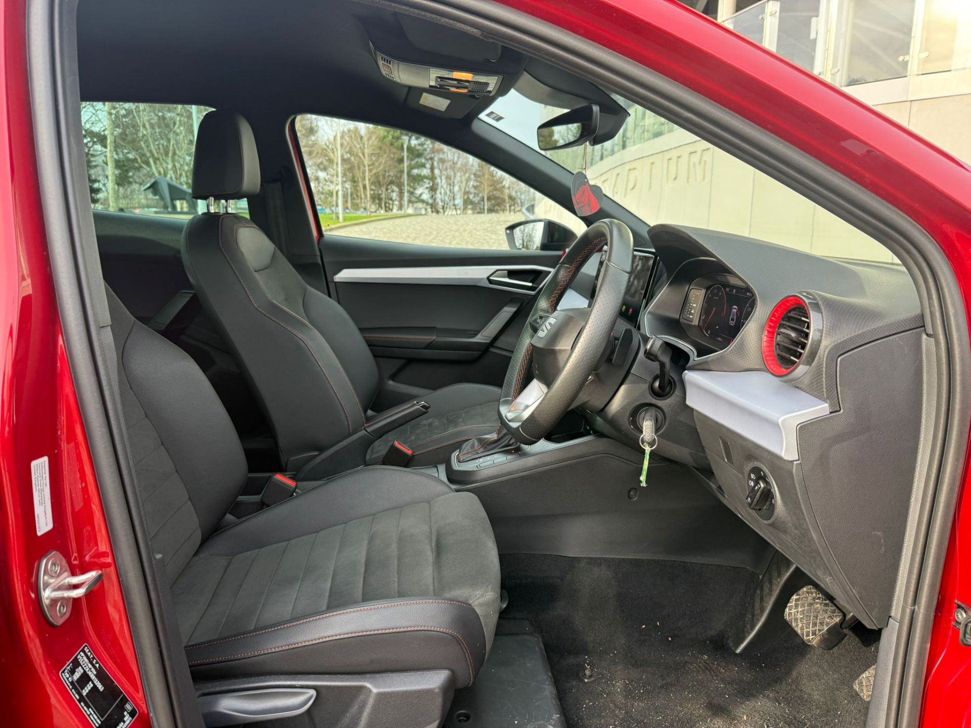 2024 SUZUKI SWIFT MOTION MHEV CVT RED 1197CC HATCHBACK >>--NO VAT ON HAMMER--<< - Image 9 of 15