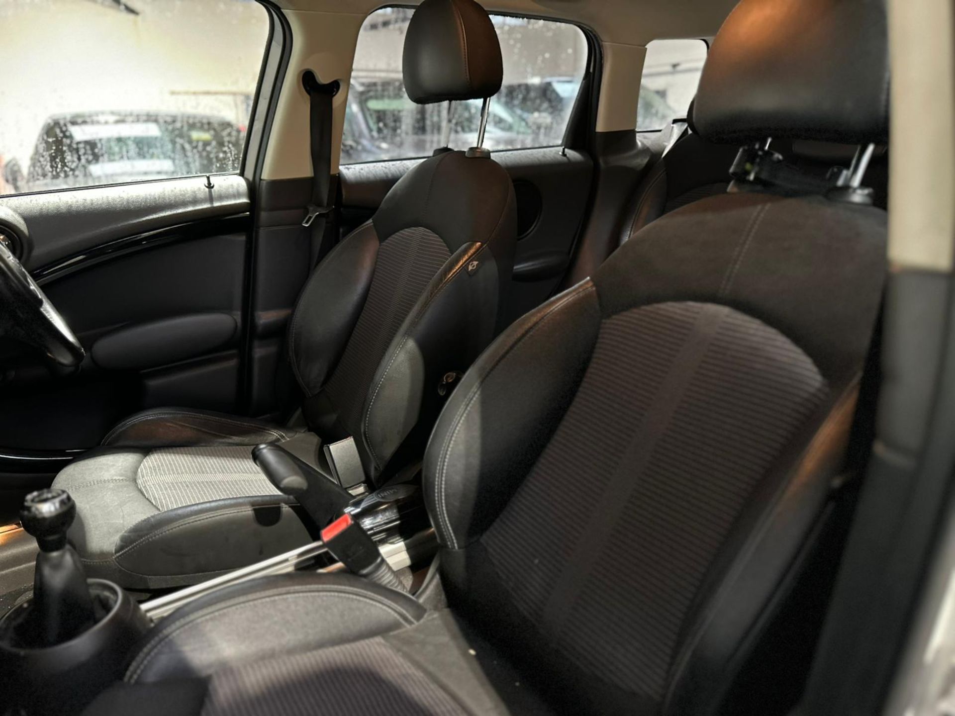 2011 MINI COUNTRYMAN COOPER D – 1.6 DIESEL – MANUAL - Image 28 of 31