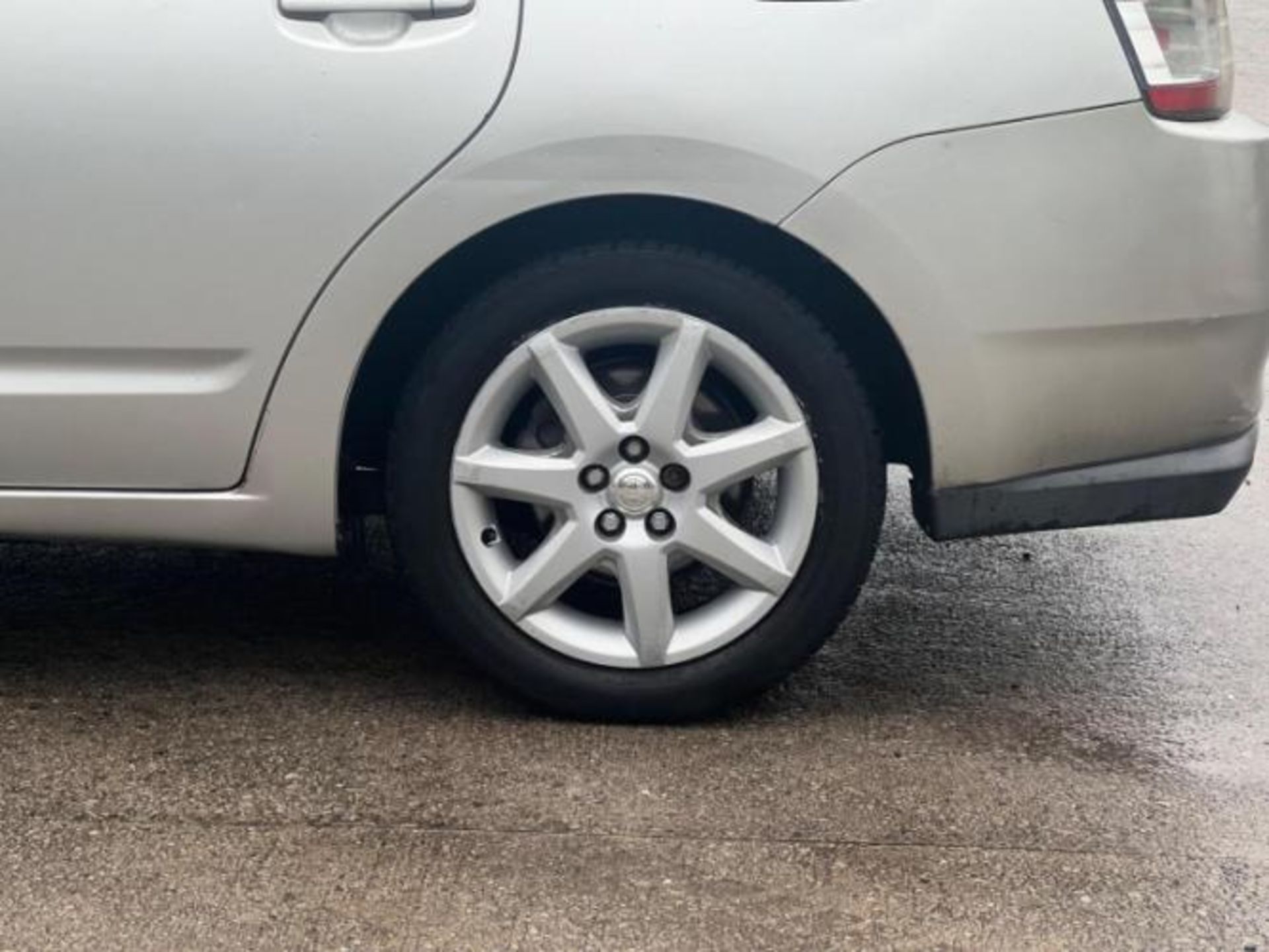 2005 TOYOTA PRIUS T3 VVT-I AUTO 1.5 HYBRID HATCHBACK SILVER >>--NO VAT ON HAMMER--<< - Image 19 of 28