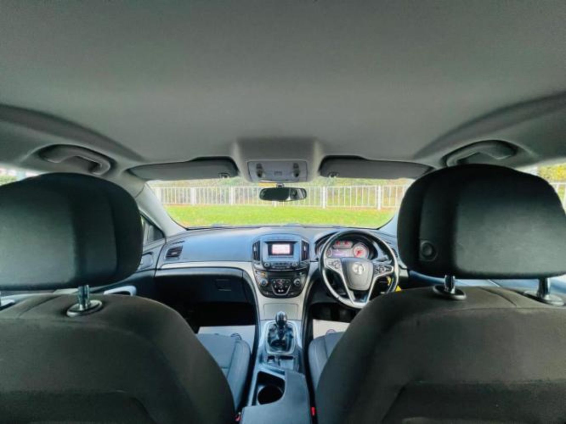 2013 VAUXHALL INSIGNIA DESIGN CDTI ECO S/S 1956CC MANUAL >>--NO VAT ON HAMMER--<< - Image 17 of 31