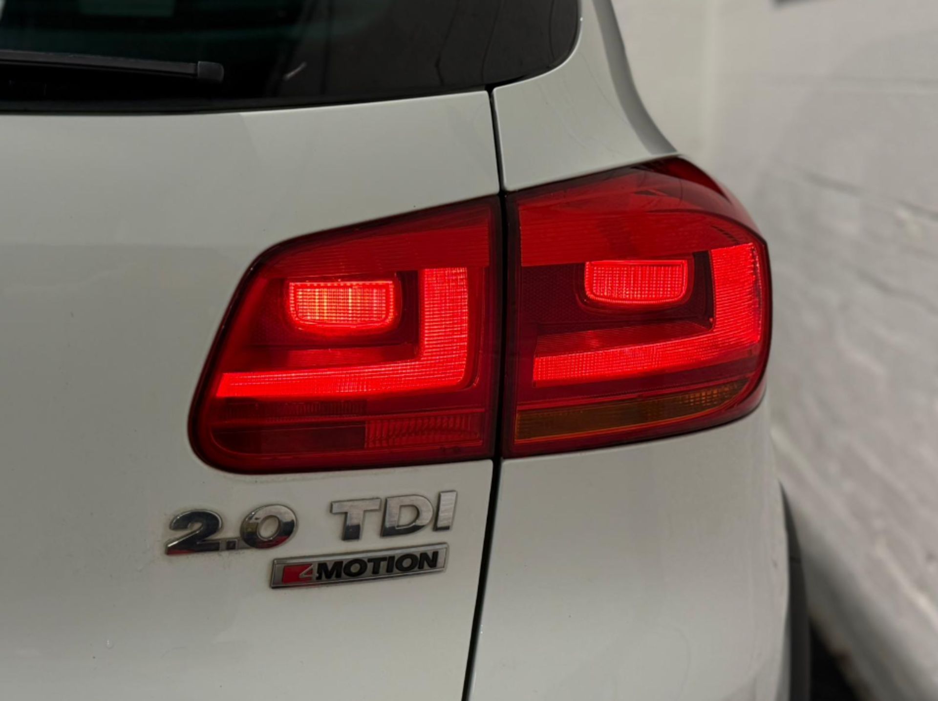 **(ONLY 85K MILEAGE)** 2016 VOLKSWAGEN TIGUAN 2.0 TDI BLUEMOTION TECH >>--NO VAT ON HAMMER--<< - Image 33 of 35