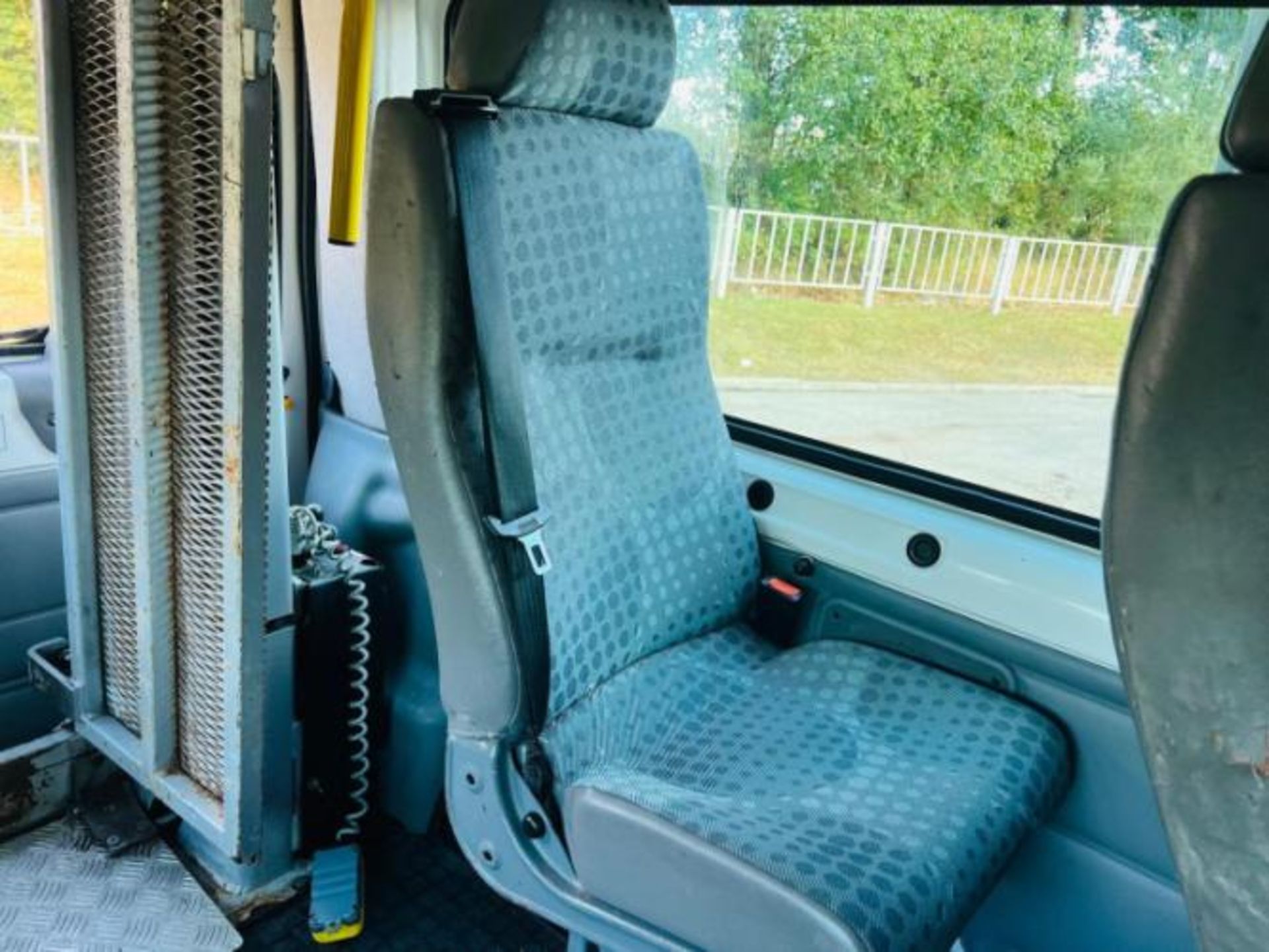 2011 FORD TRANSIT 2.4 TDCI 350 DURATORQ RWD L3 H2 MINIBUS >>--NO VAT ON HAMMER--<< - Image 17 of 46