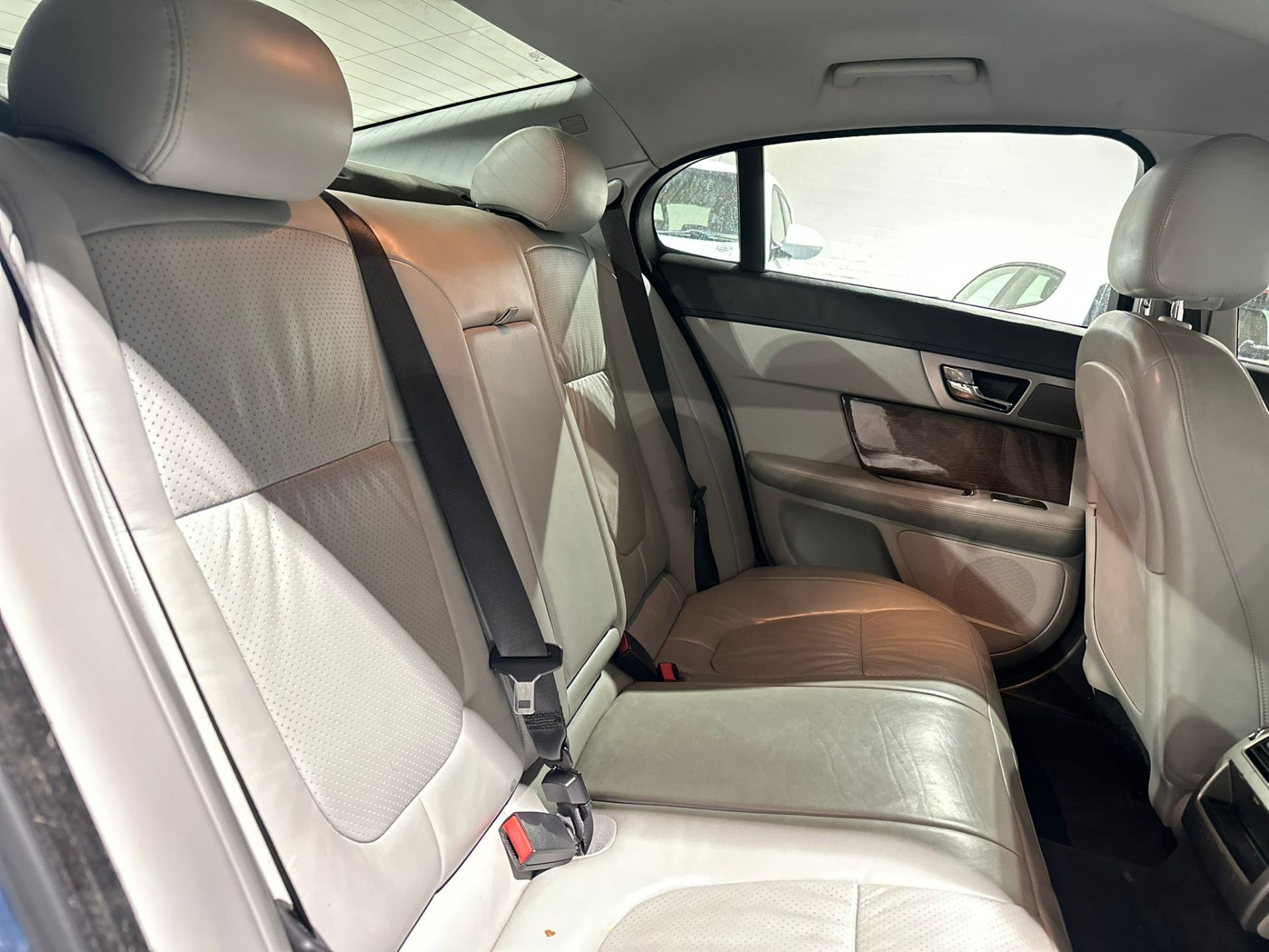 2009 JAGUAR XF PREMIUM LUXURY D V6 A 2.7L AUTOMATIC, 121K MILES >>--NO VAT ON HAMMER--<< - Image 23 of 28