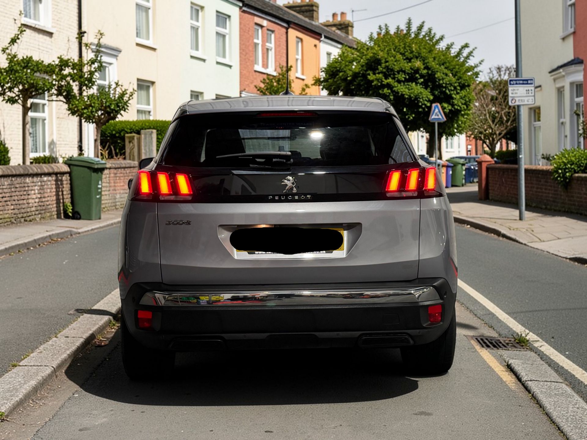 **(ONLY 69K MILEAGE)** 2018 PEUGEOT 3008 ALLURE S/S 1.2 PURETECH MANUAL >>--NO VAT ON HAMMER--<< - Image 5 of 28