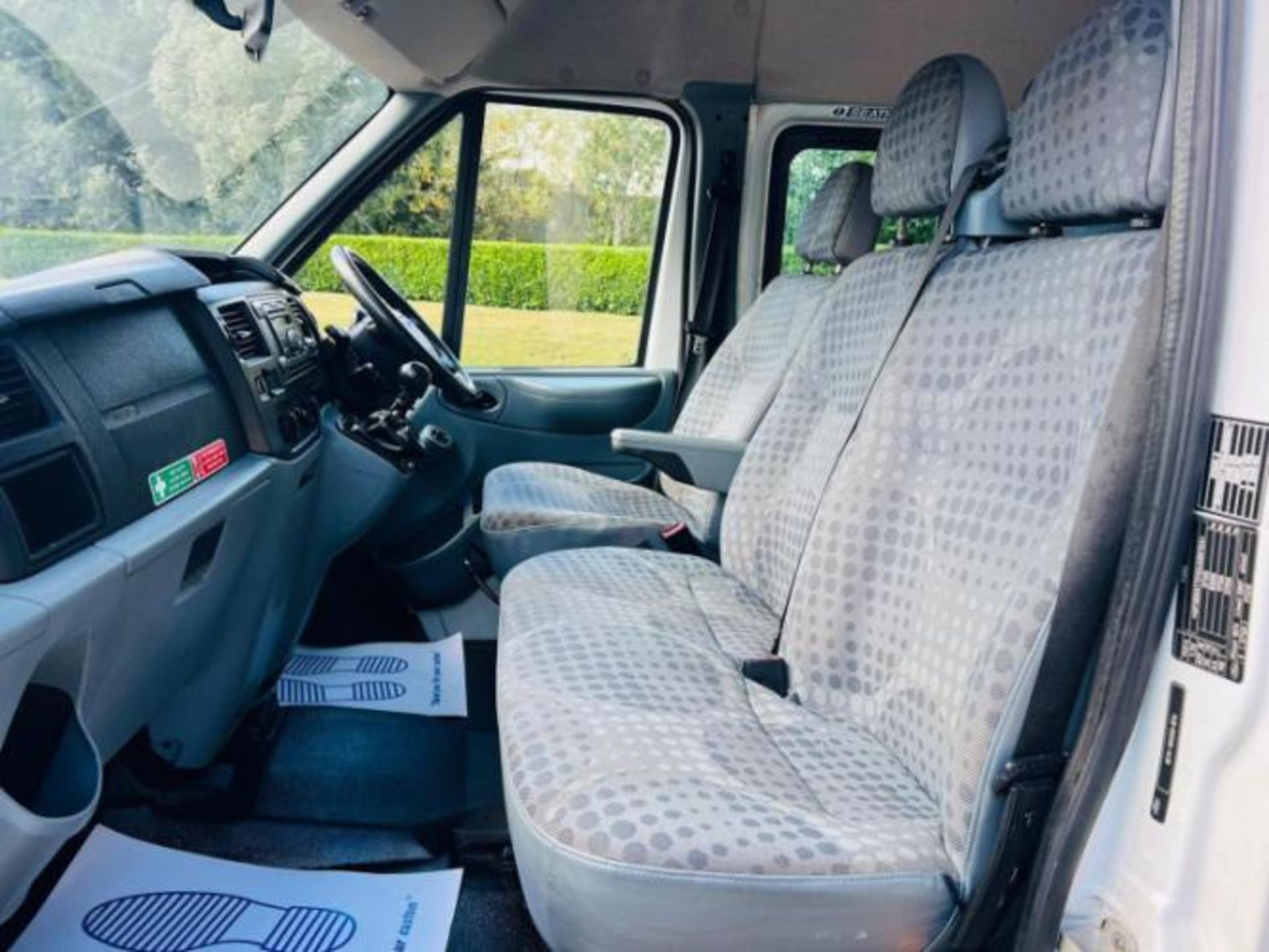 2011 FORD TRANSIT 2.4 TDCI 350 DURATORQ RWD L3 H2 MINIBUS >>--NO VAT ON HAMMER--<< - Image 22 of 46