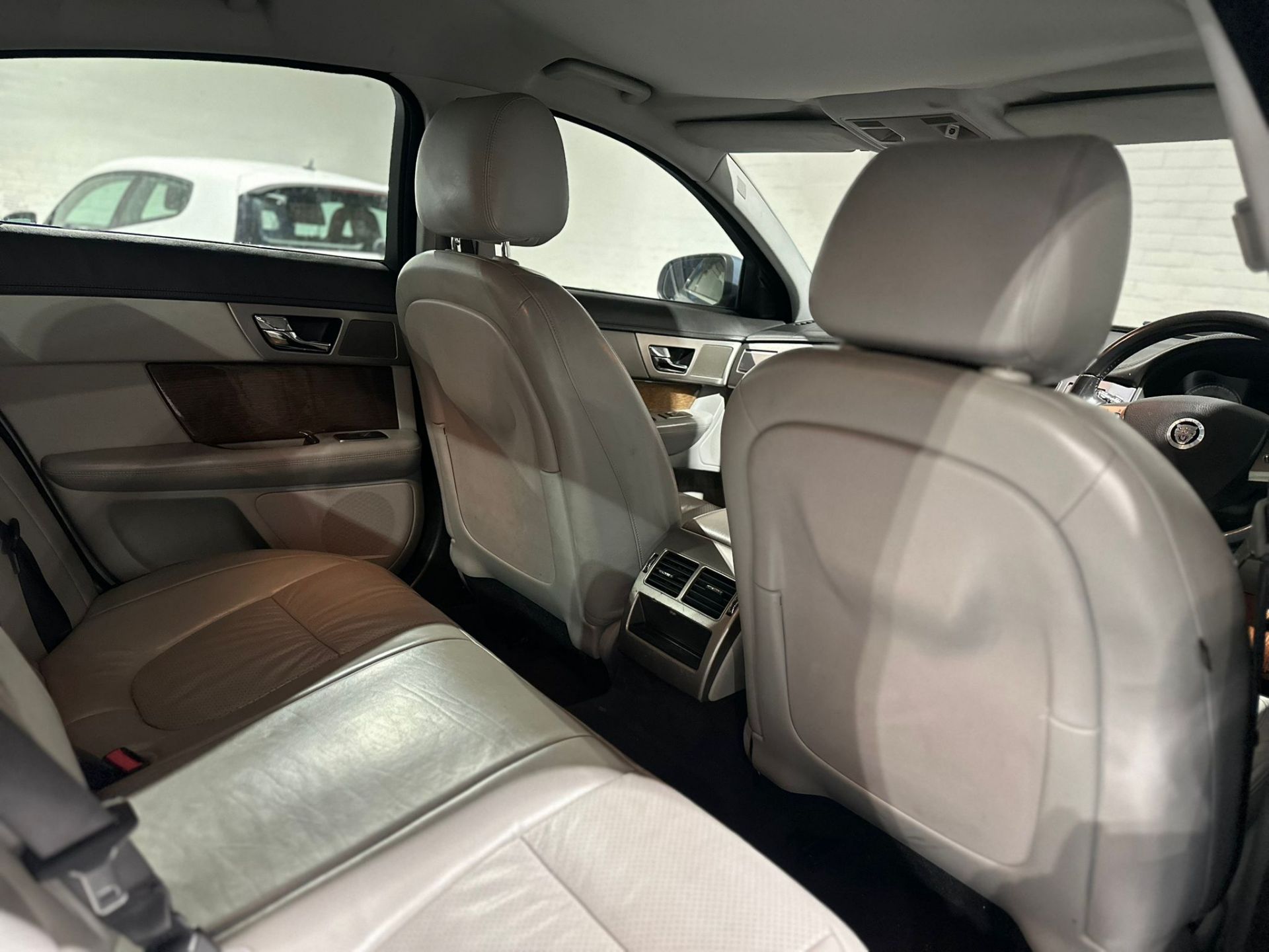 2009 JAGUAR XF PREMIUM LUXURY D V6 A 2.7L AUTOMATIC, 121K MILES >>--NO VAT ON HAMMER--<< - Image 20 of 28