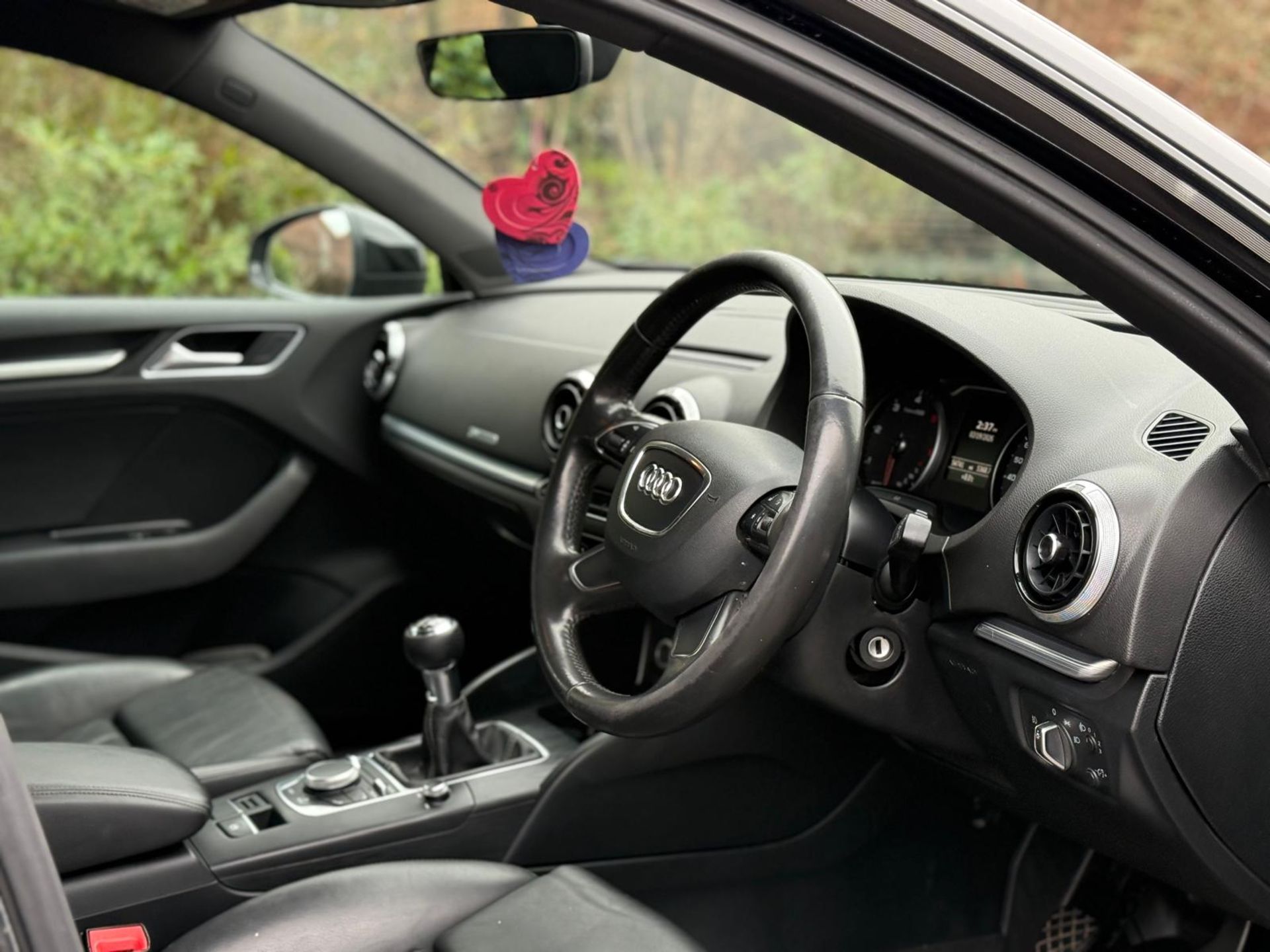 **(ONLY 55K MILEAGE)** 2016 AUDI A3 SPORT NAV TDI 1.6 DIESEL MANUAL HATCHBACK >-NO VAT ON HAMMER-< - Image 24 of 27