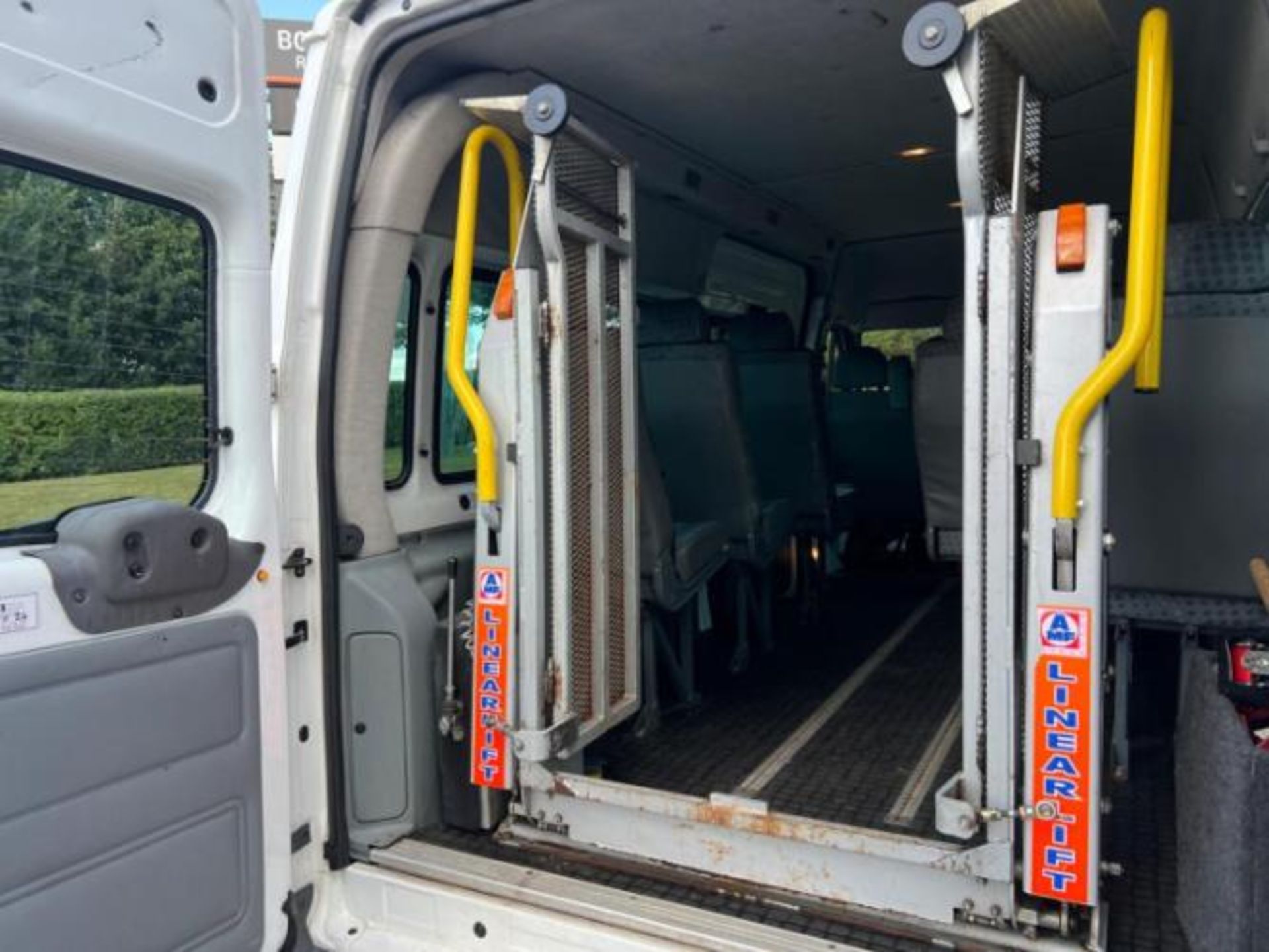 2011 FORD TRANSIT 2.4 TDCI 350 DURATORQ RWD L3 H2 MINIBUS >>--NO VAT ON HAMMER--<< - Image 31 of 46