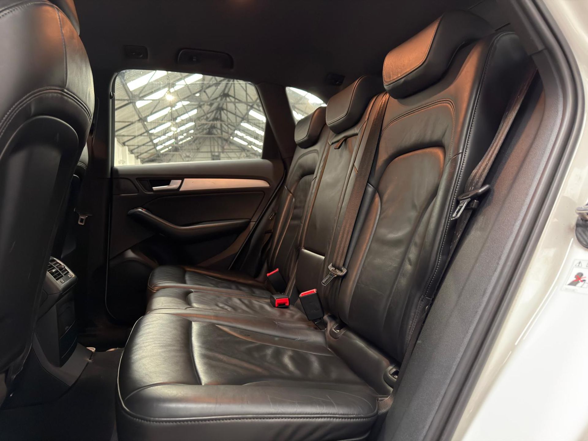 **(ONLY 107K MILEAGE)** 2013 AUDI Q5 2.0 TFSI S LINE PLUS TIPTRONIC >>--NO VAT ON HAMMER--<< - Image 26 of 39