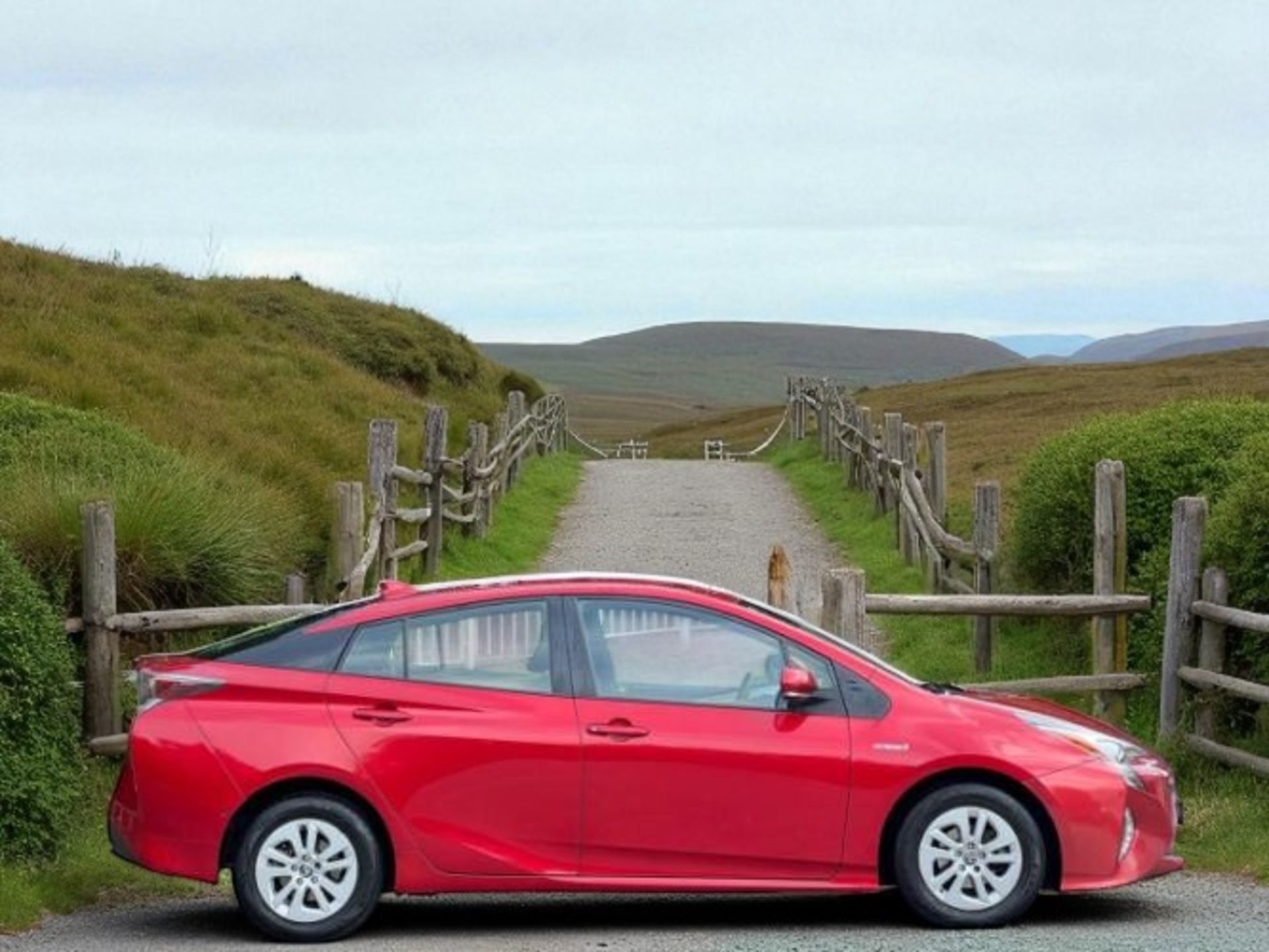 2016 TOYOTA PRIUS 1.8 VVT-H BUSINESS EDITION PLUS CVT (S/S) HATCHBACK>>--NO VAT ON HAMMER--<< - Image 12 of 46