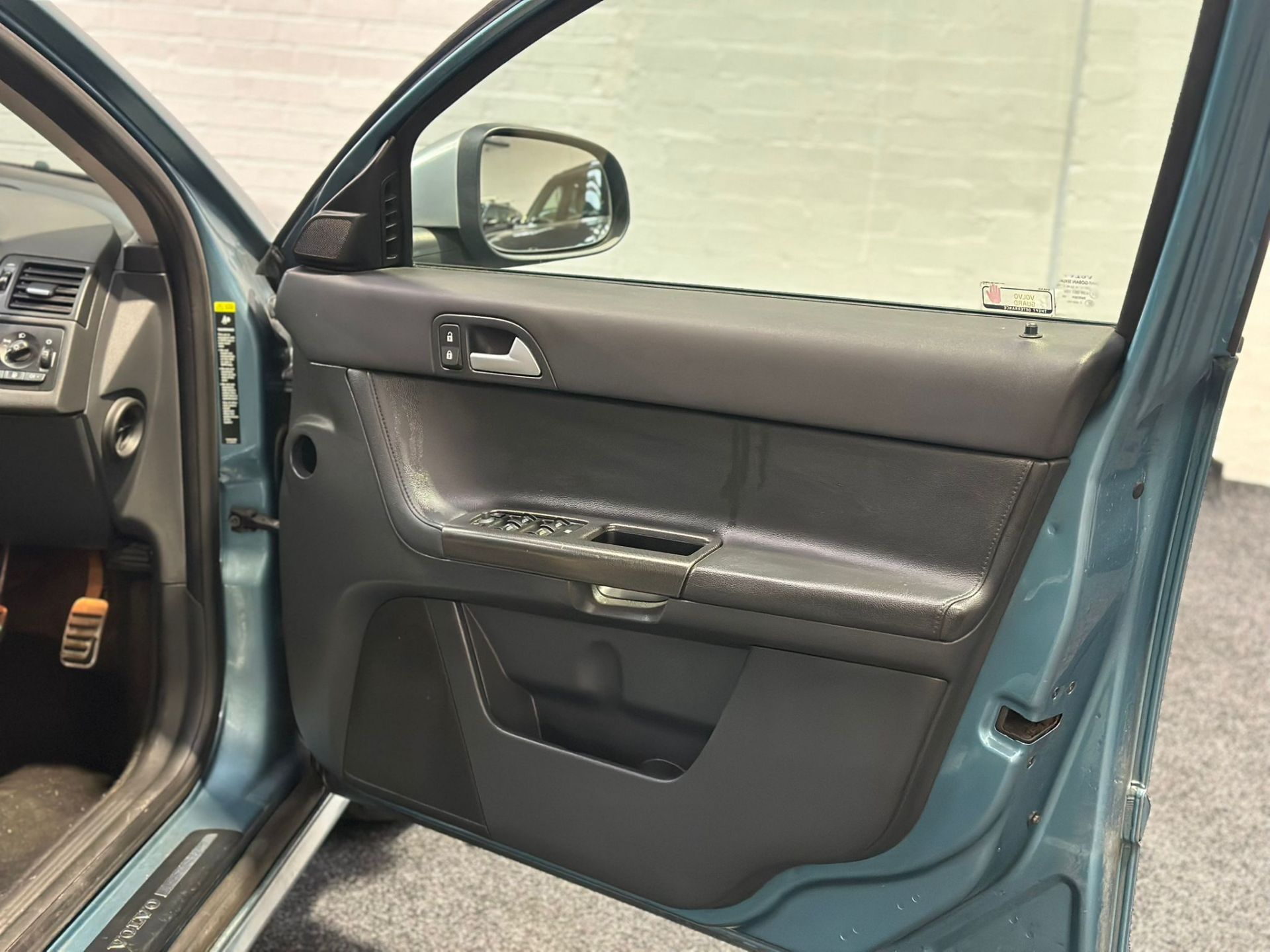 2009 VOLVO V50 R-DESIGN D DRIVE >>--NO VAT ON HAMMER--<< - Image 12 of 23